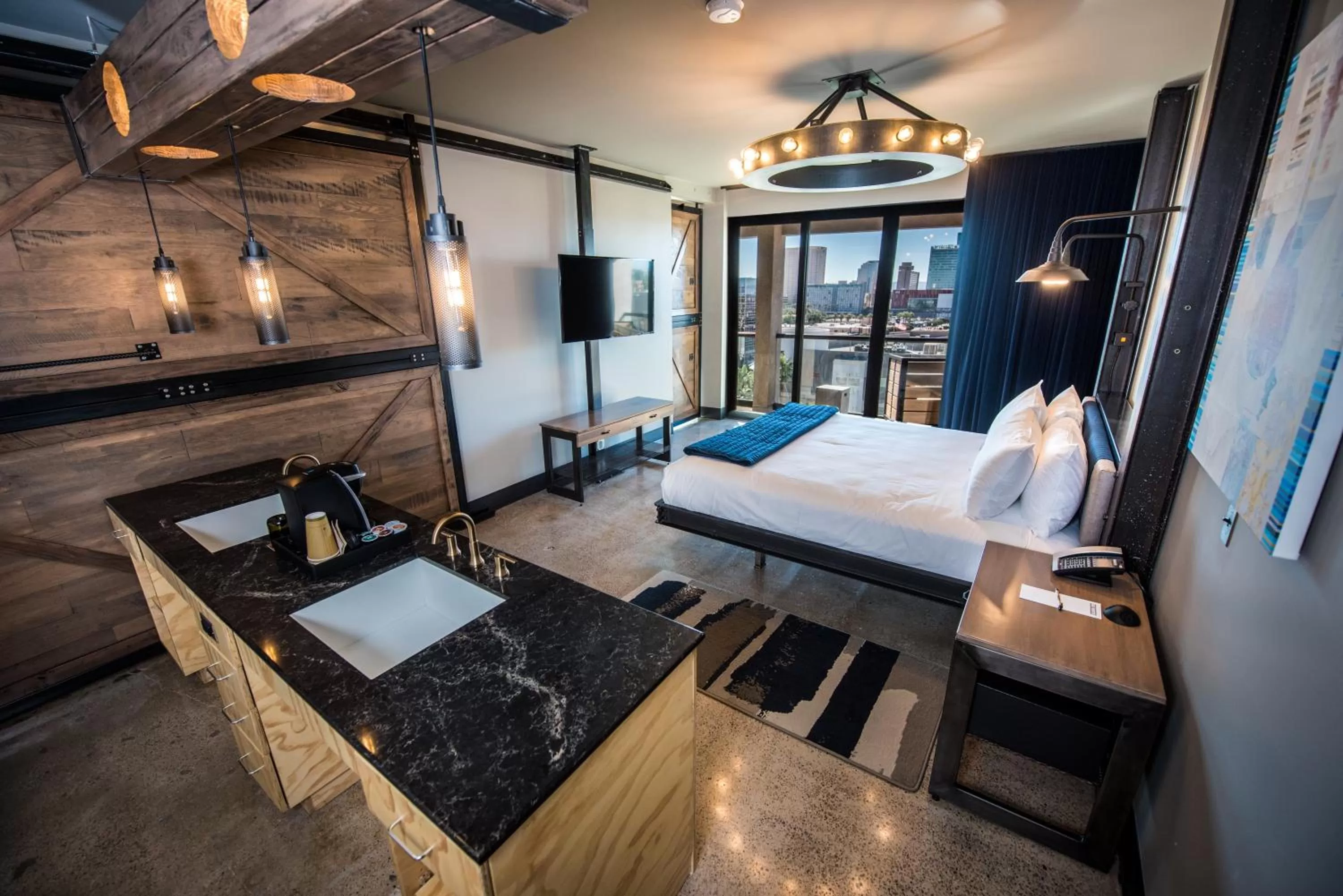 Bedroom, Bed in Found Re Phoenix