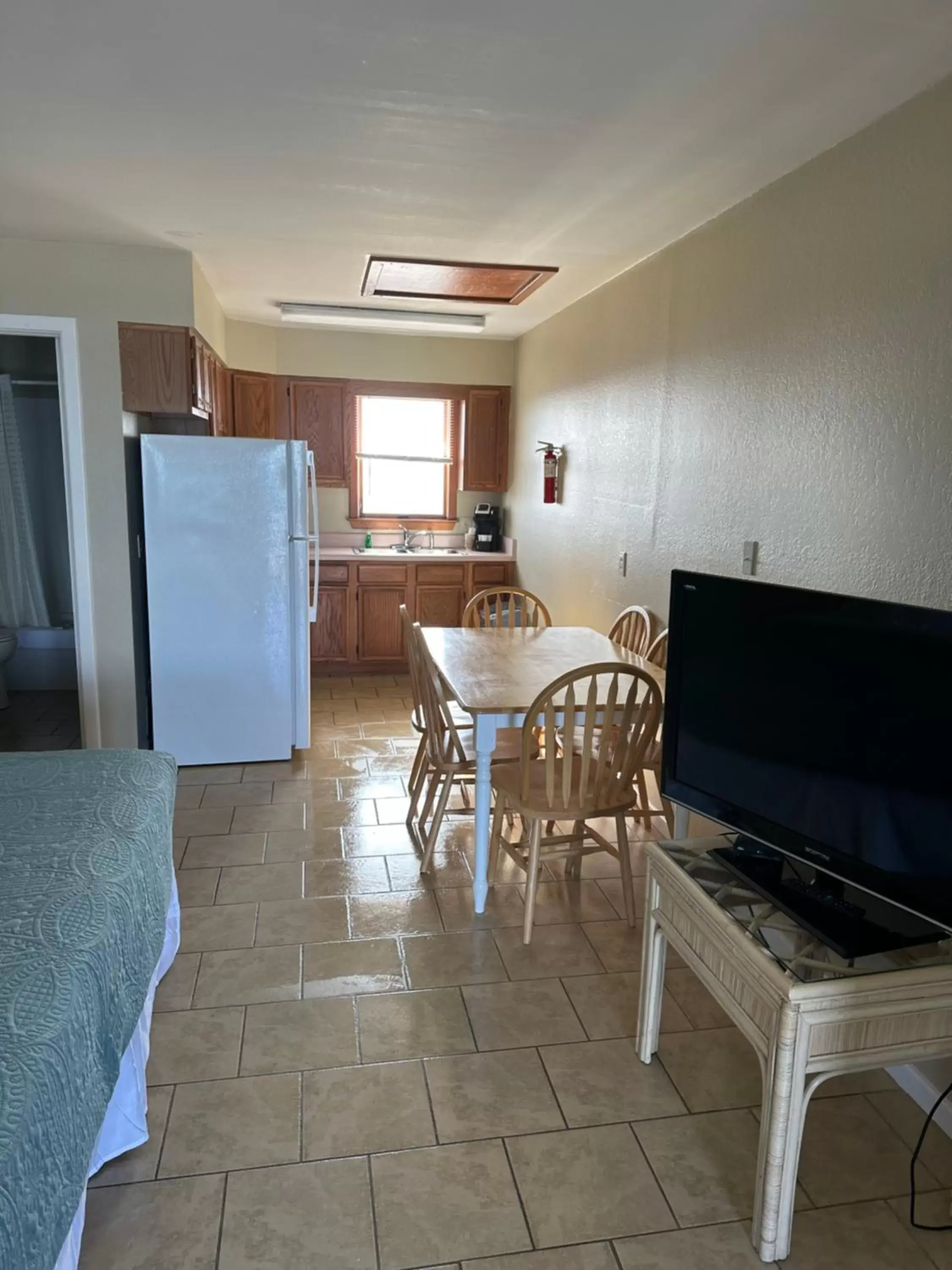 Dining Area in Cape Hatteras Motel