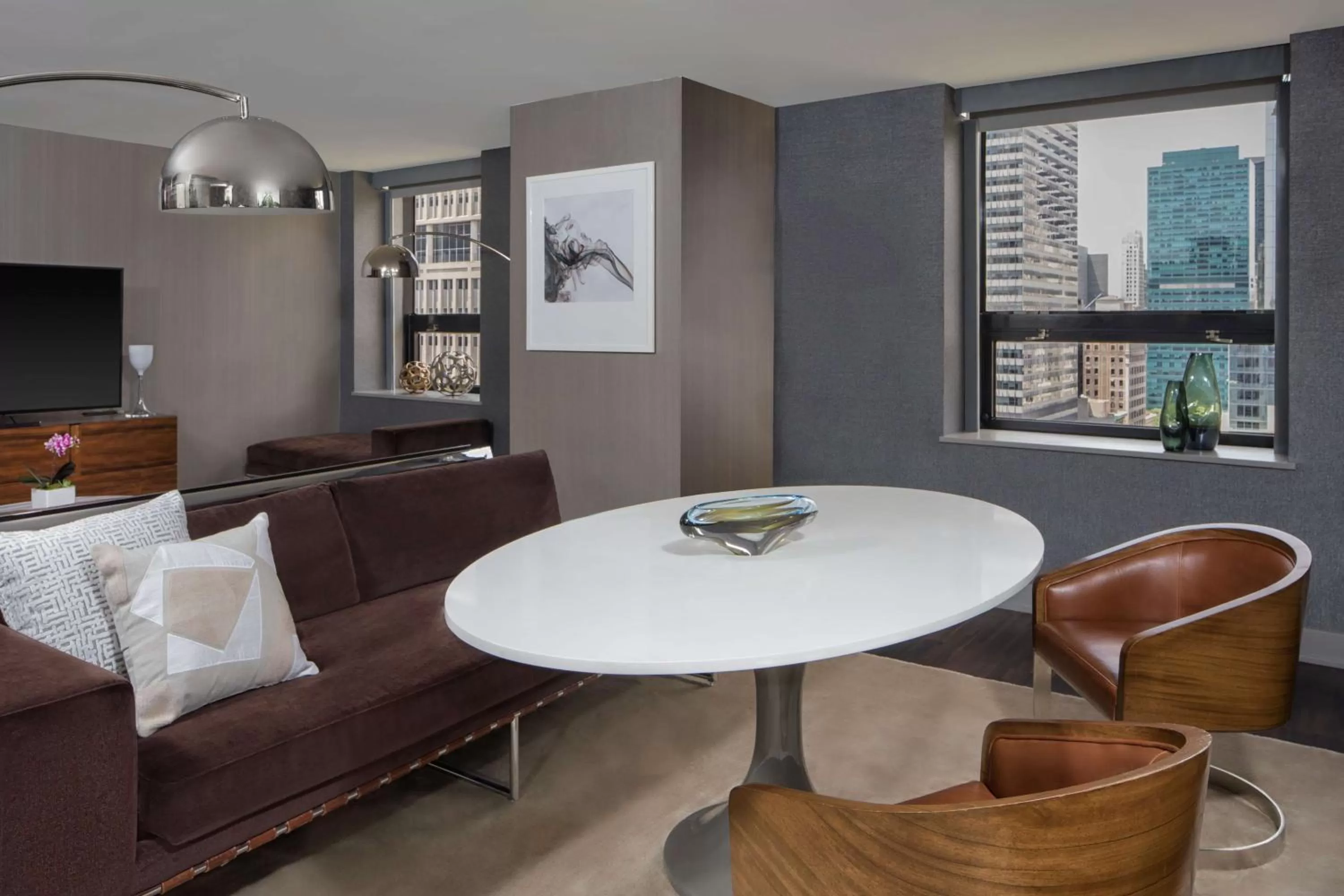 Photo of the whole room in Hyatt Grand Central New York