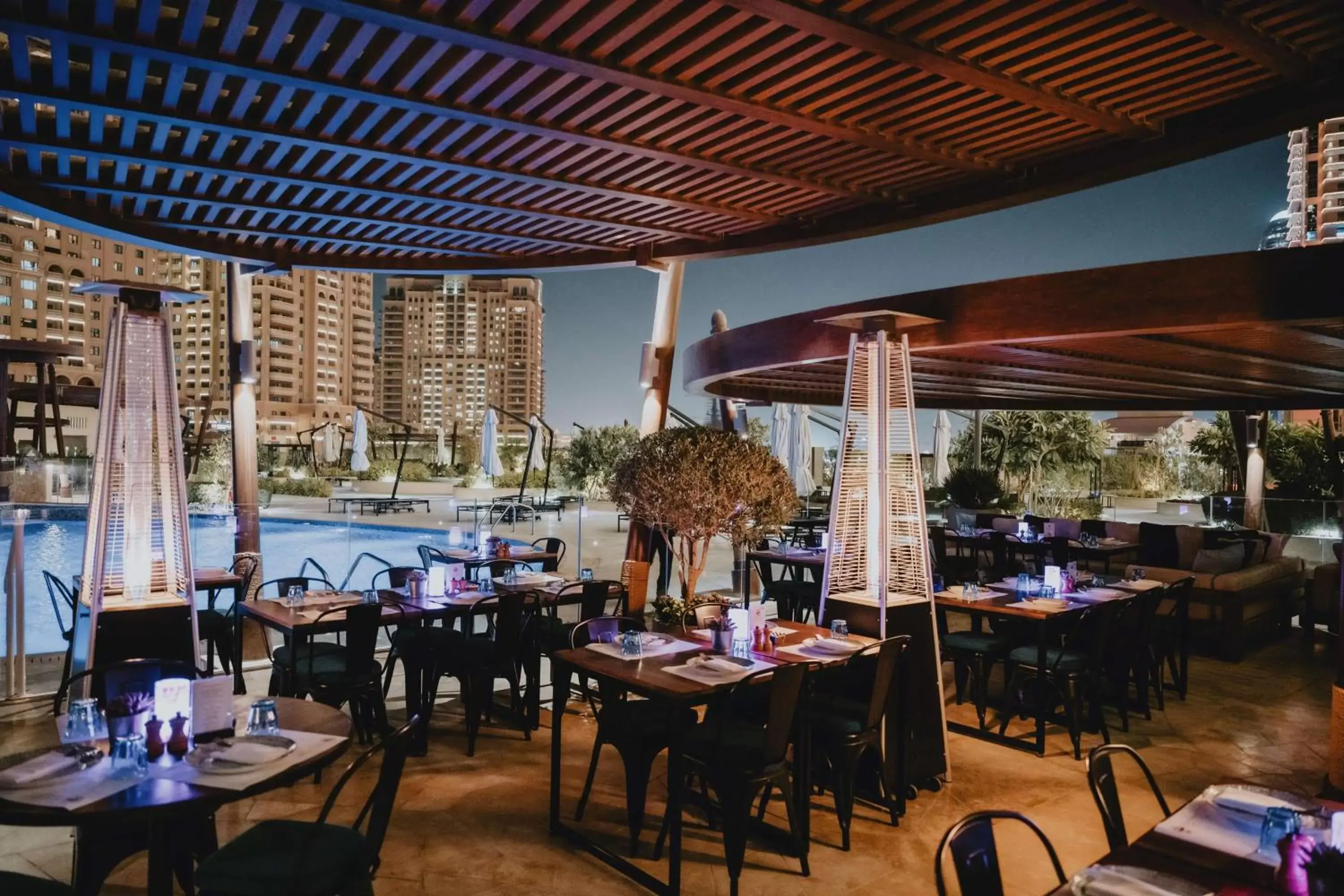 Restaurant/Places to Eat in Hilton Doha The Pearl