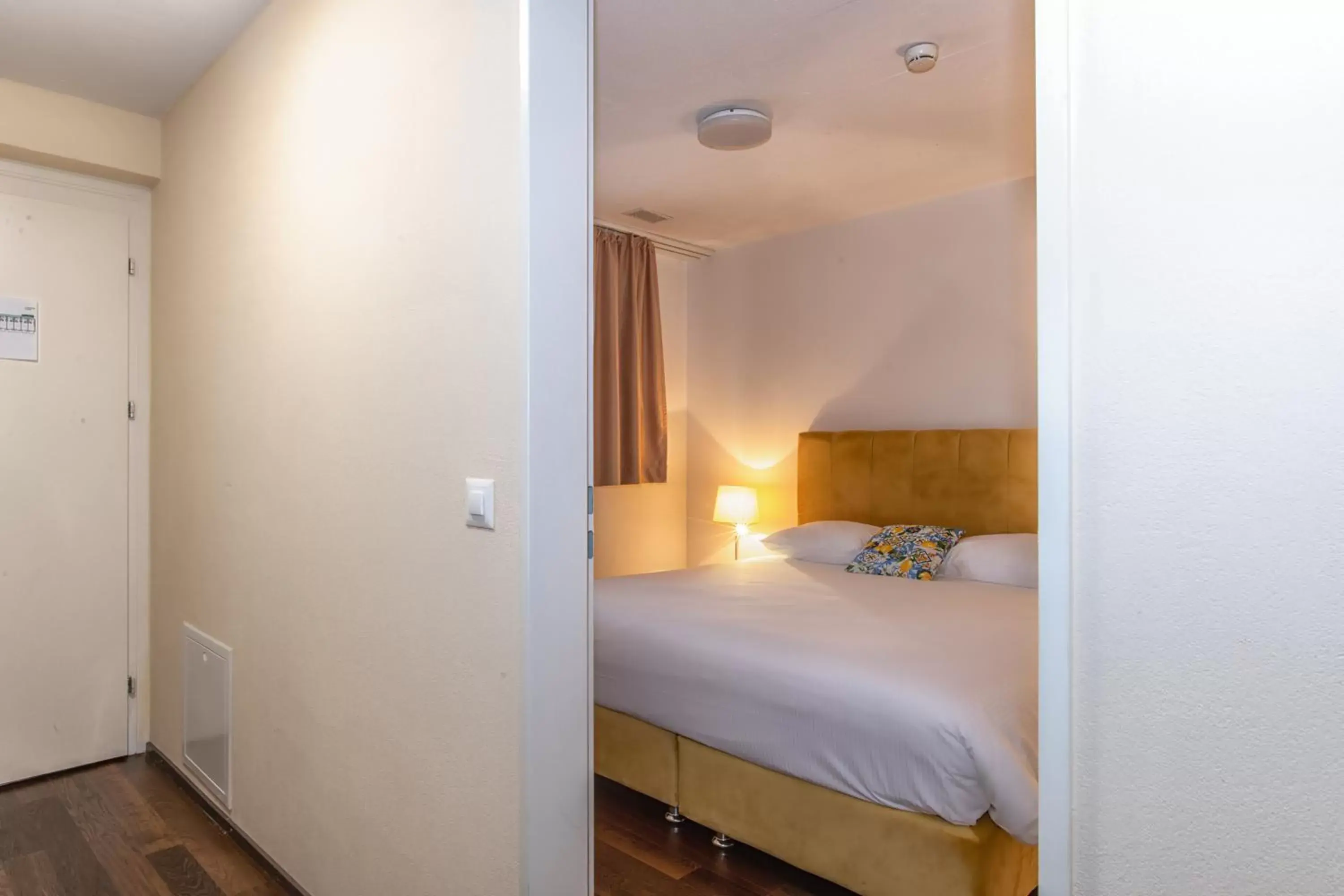 Bedroom, Bed in Hotel Residence Loren - contact & contactless check-in