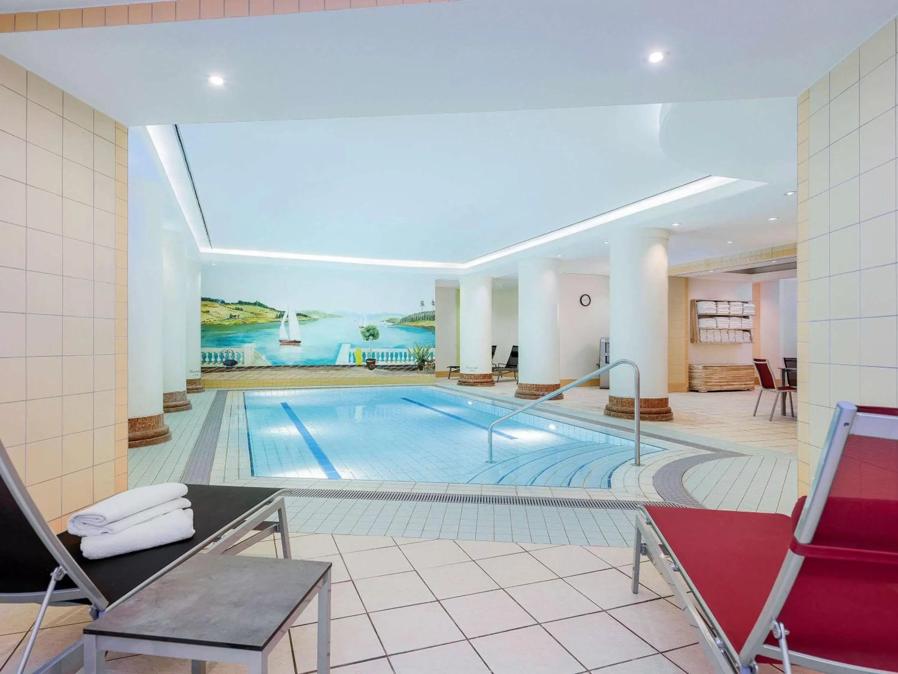 Spa and wellness centre/facilities, Swimming Pool in Novotel Freiburg am Konzerthaus