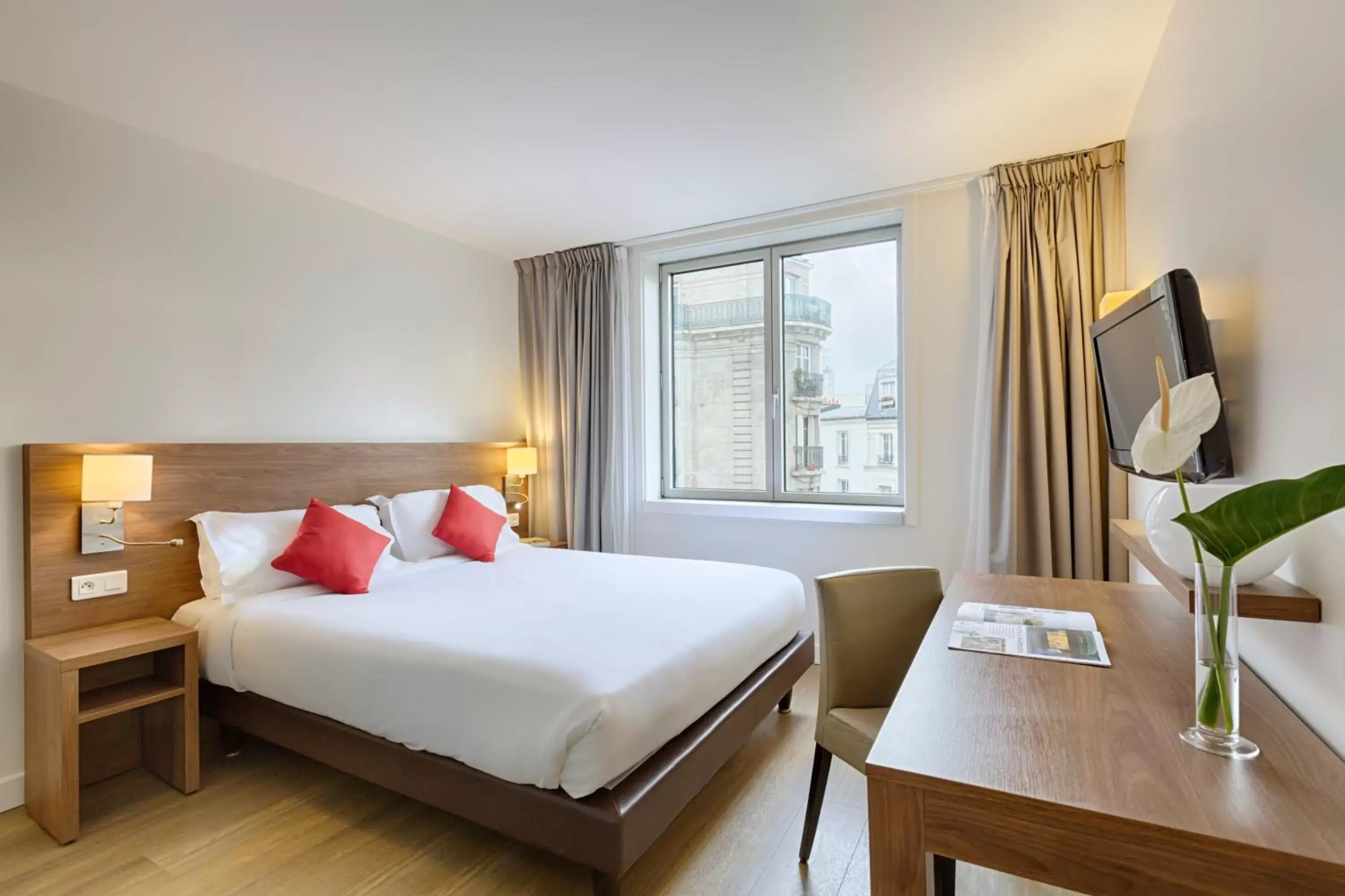 Photo of the whole room, Bed in Citadines Place d'Italie Paris