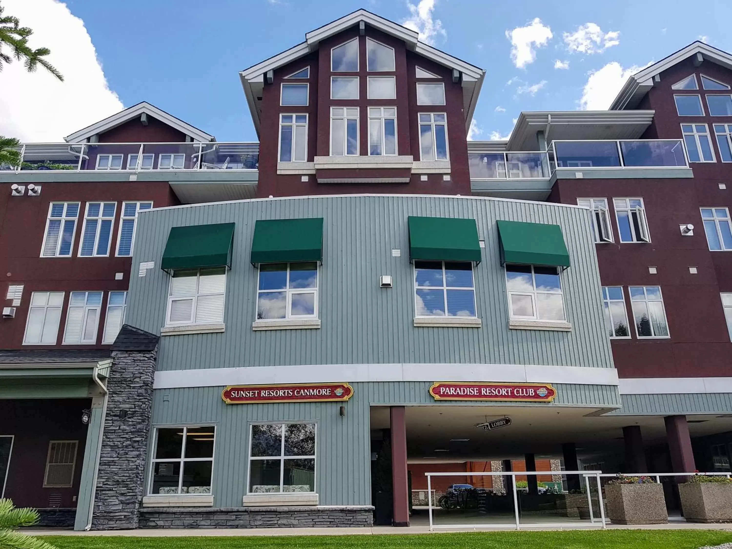 Property Building in Sunset Resorts Canmore and Spa
