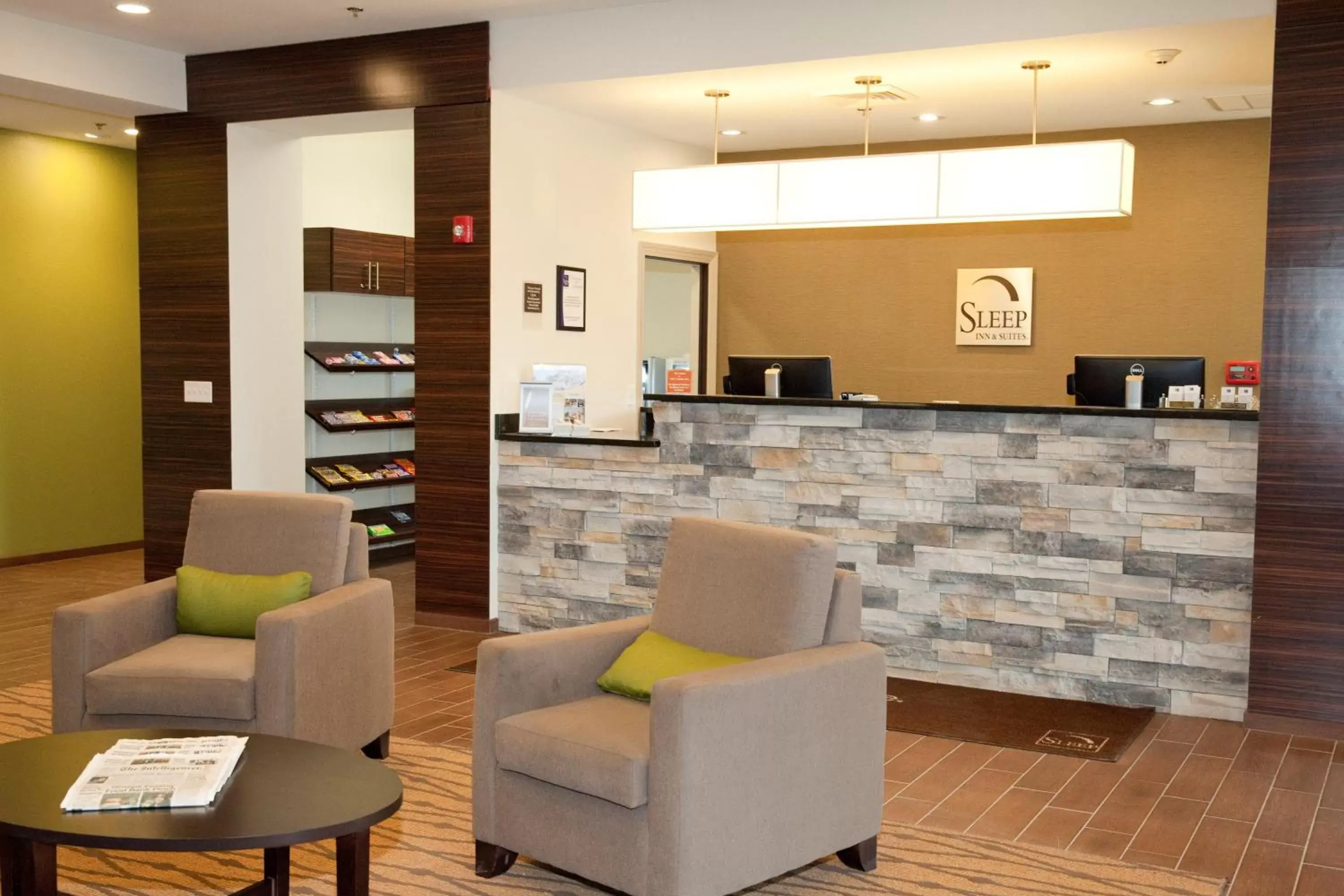 Lobby or reception, Lounge/Bar in Sleep Inn & Suites Belmont - St. Clairsville