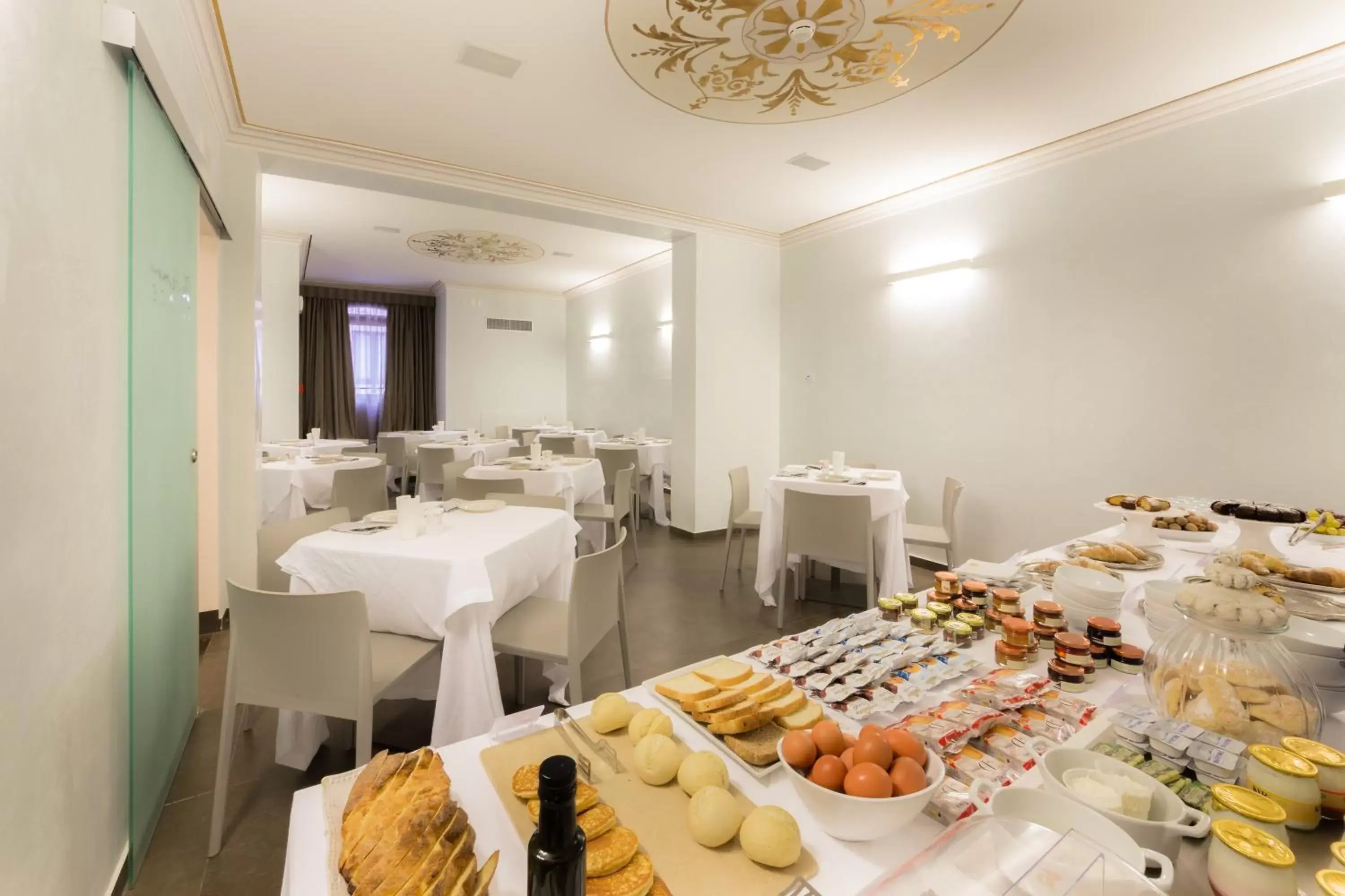 Food close-up, Restaurant/Places to Eat in De Stefano Palace Luxury Hotel
