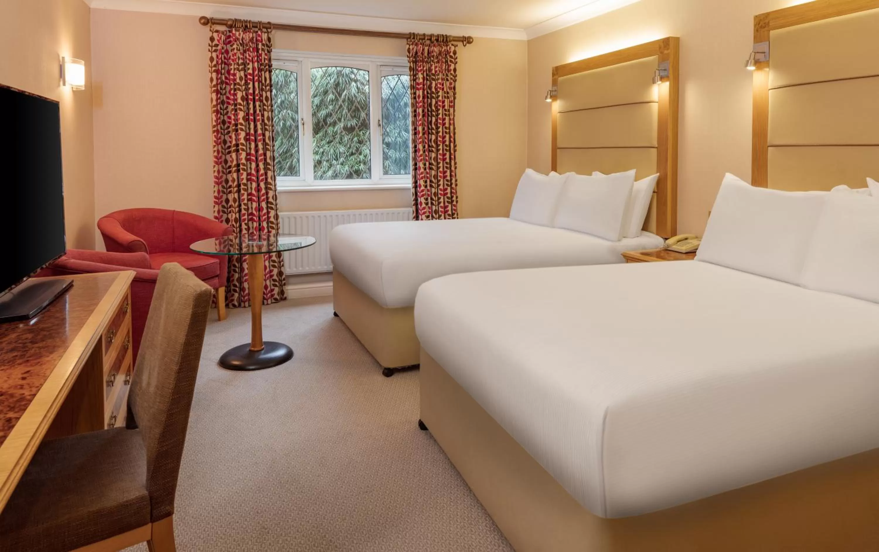 Bed in Forest Pines Hotel, Spa & Golf Resort