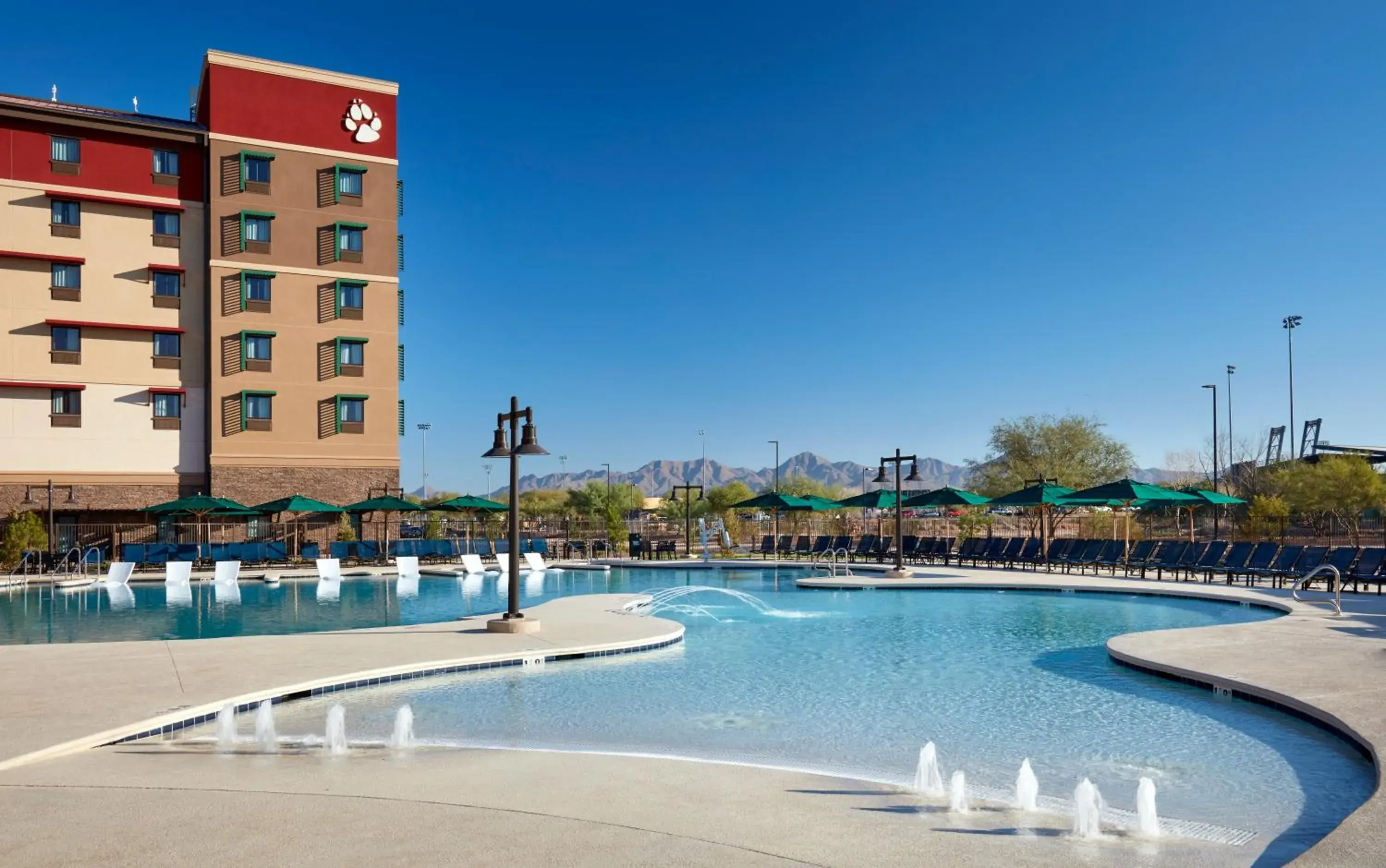 Property building, Swimming Pool in Great Wolf Lodge Scottsdale/Salt River