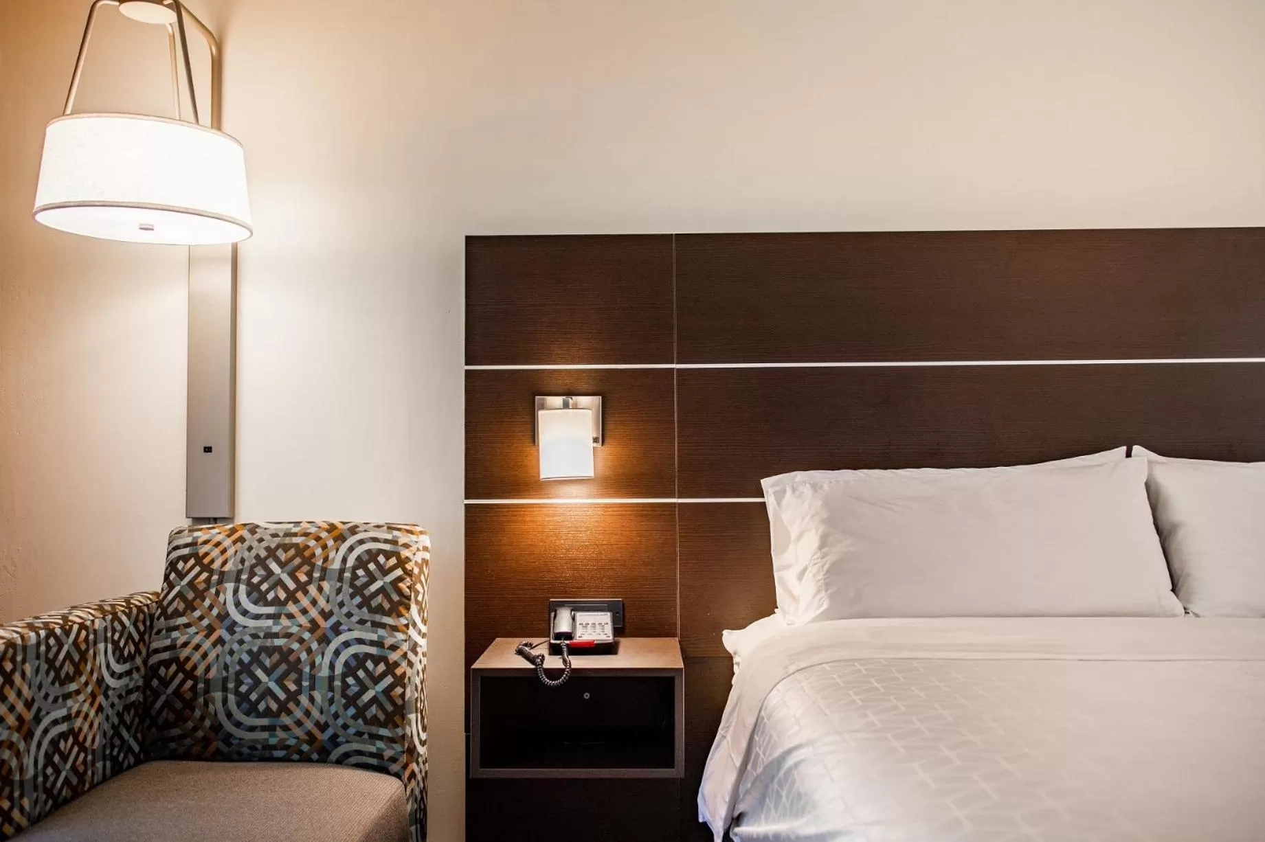 Bed in Holiday Inn Express & Suites Custer-Mt Rushmore