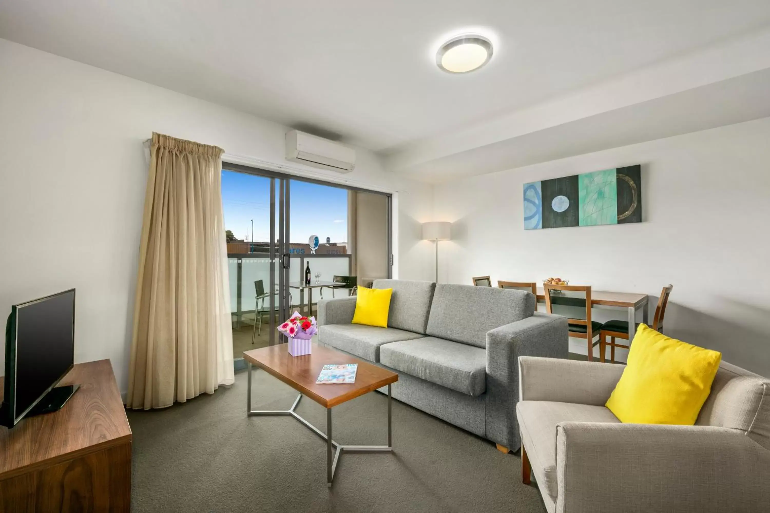 Balcony/Terrace, Seating Area in Quest Dubbo