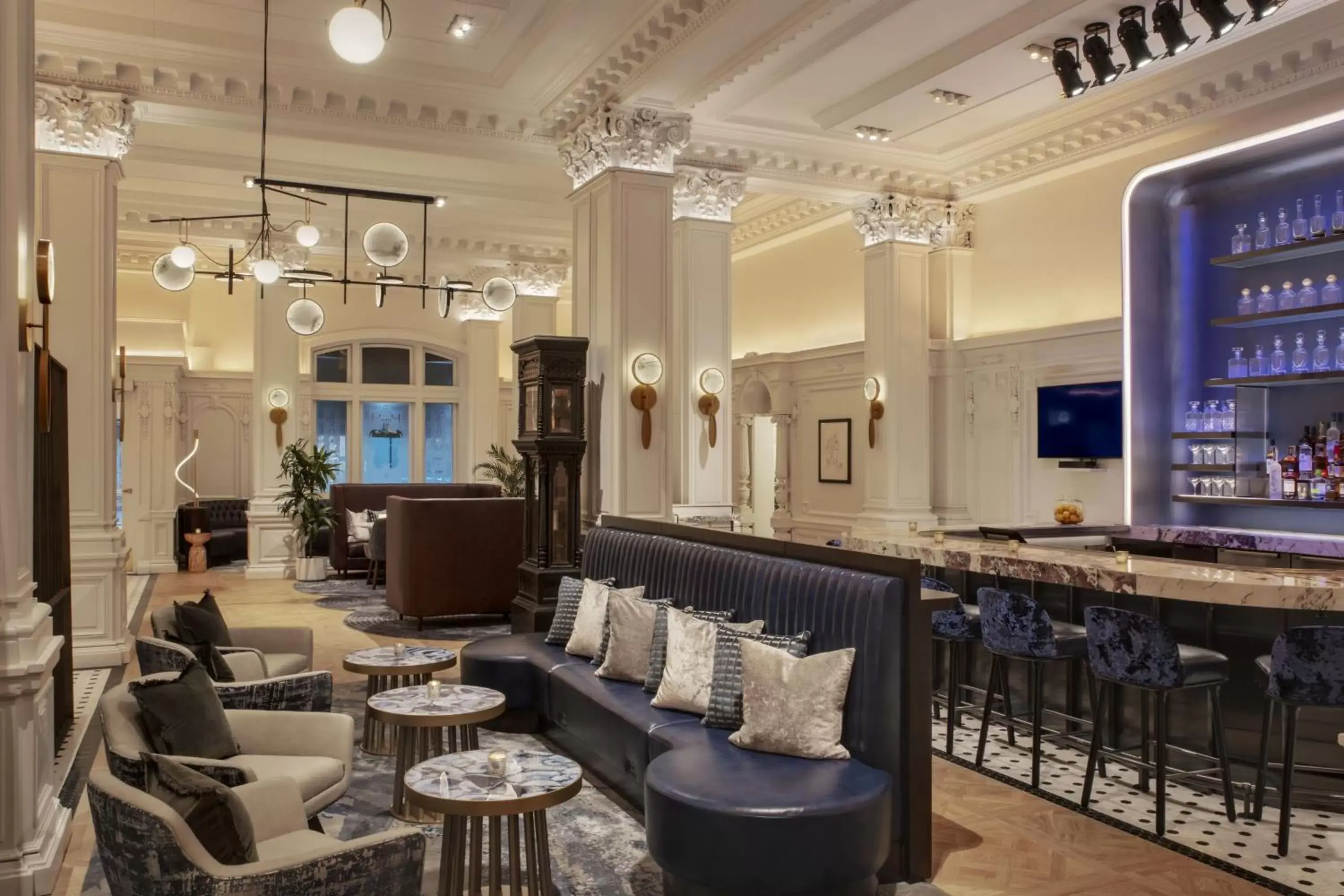 Lobby or reception, Lounge/Bar in The Algonquin Hotel Times Square, Autograph Collection