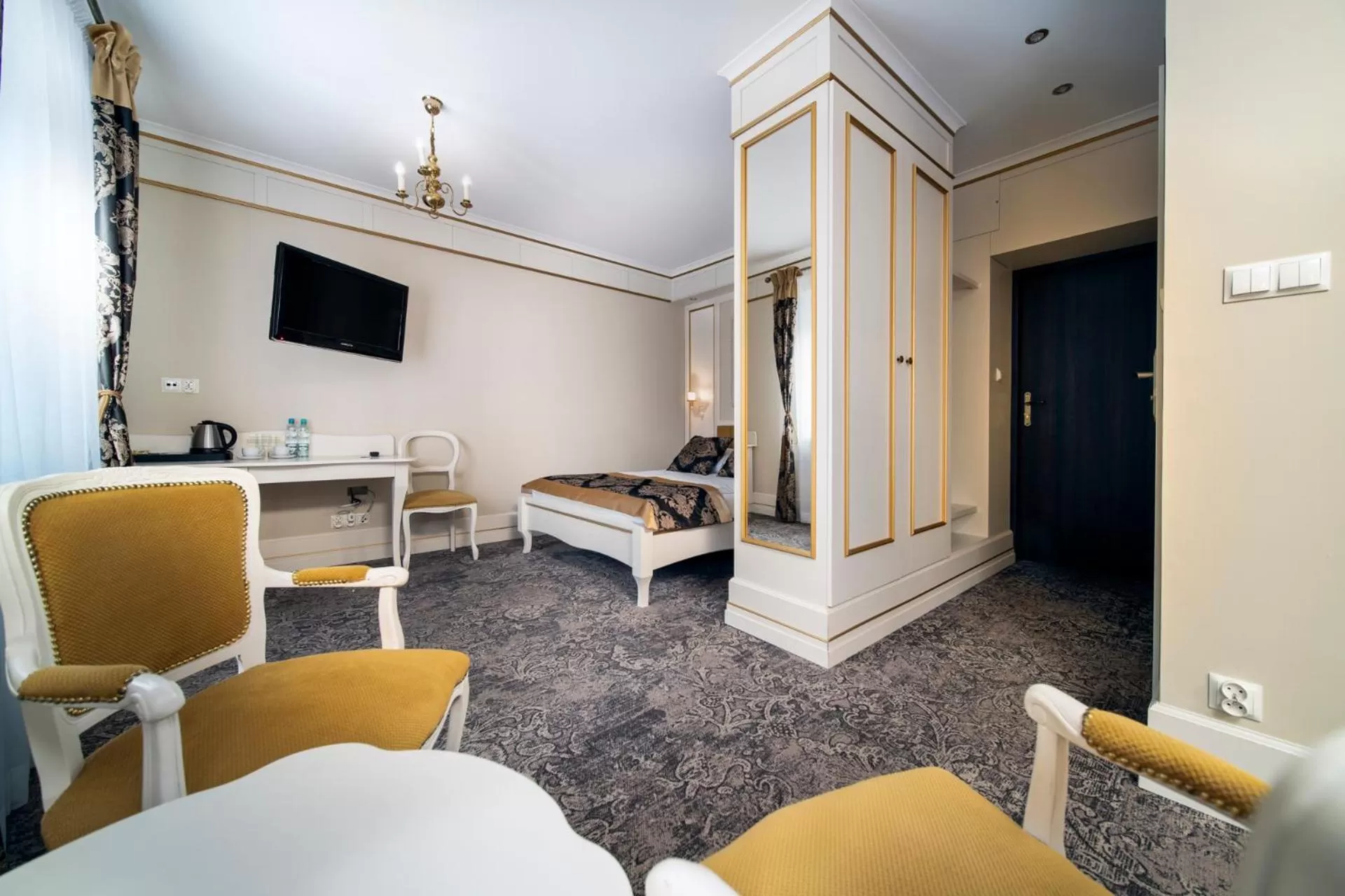 TV and multimedia in Hotel Promien