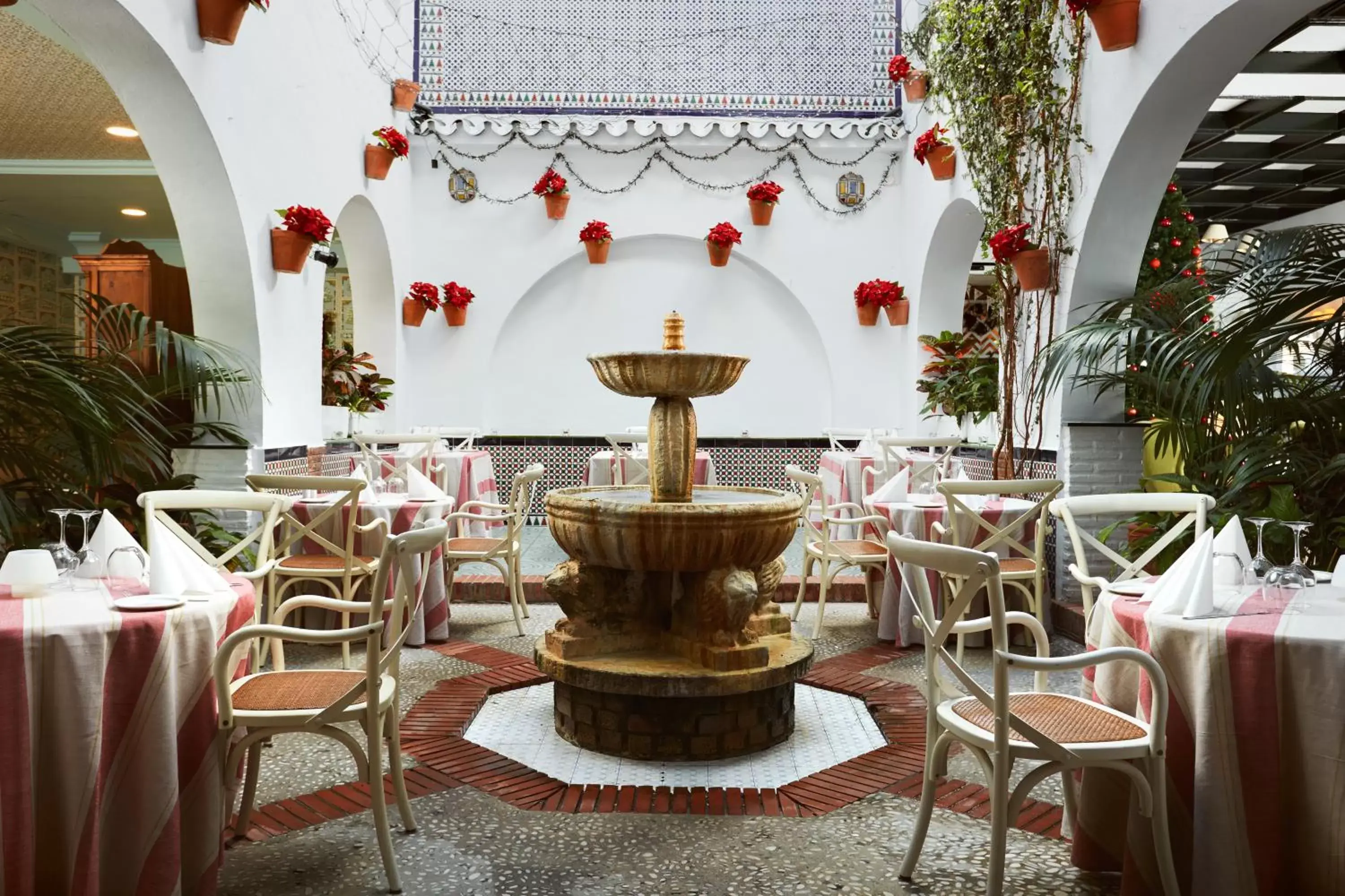 Patio, Restaurant/Places to Eat in Villa Flamenca