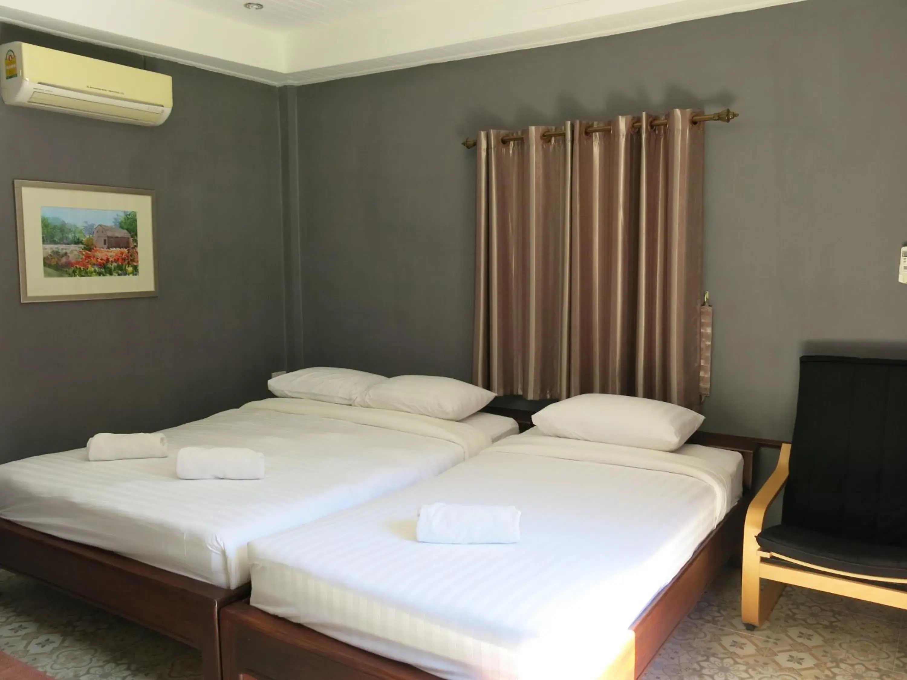 Bed in Bayview Resort