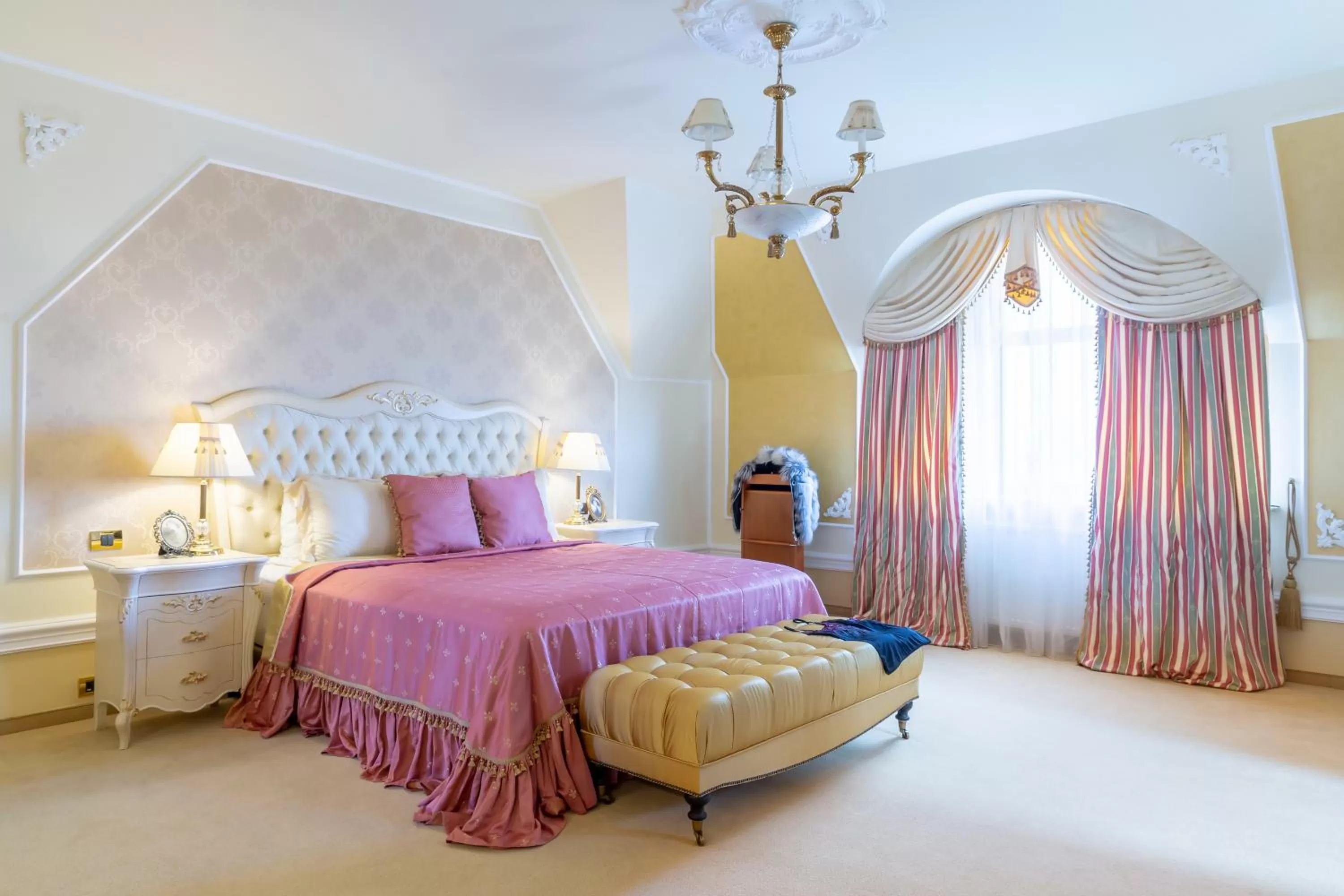 Photo of the whole room, Bed in Suter Palace Heritage Boutique Hotel