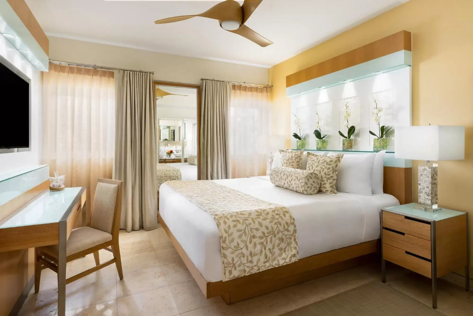 Bedroom in Santa Maria Suites Resort
