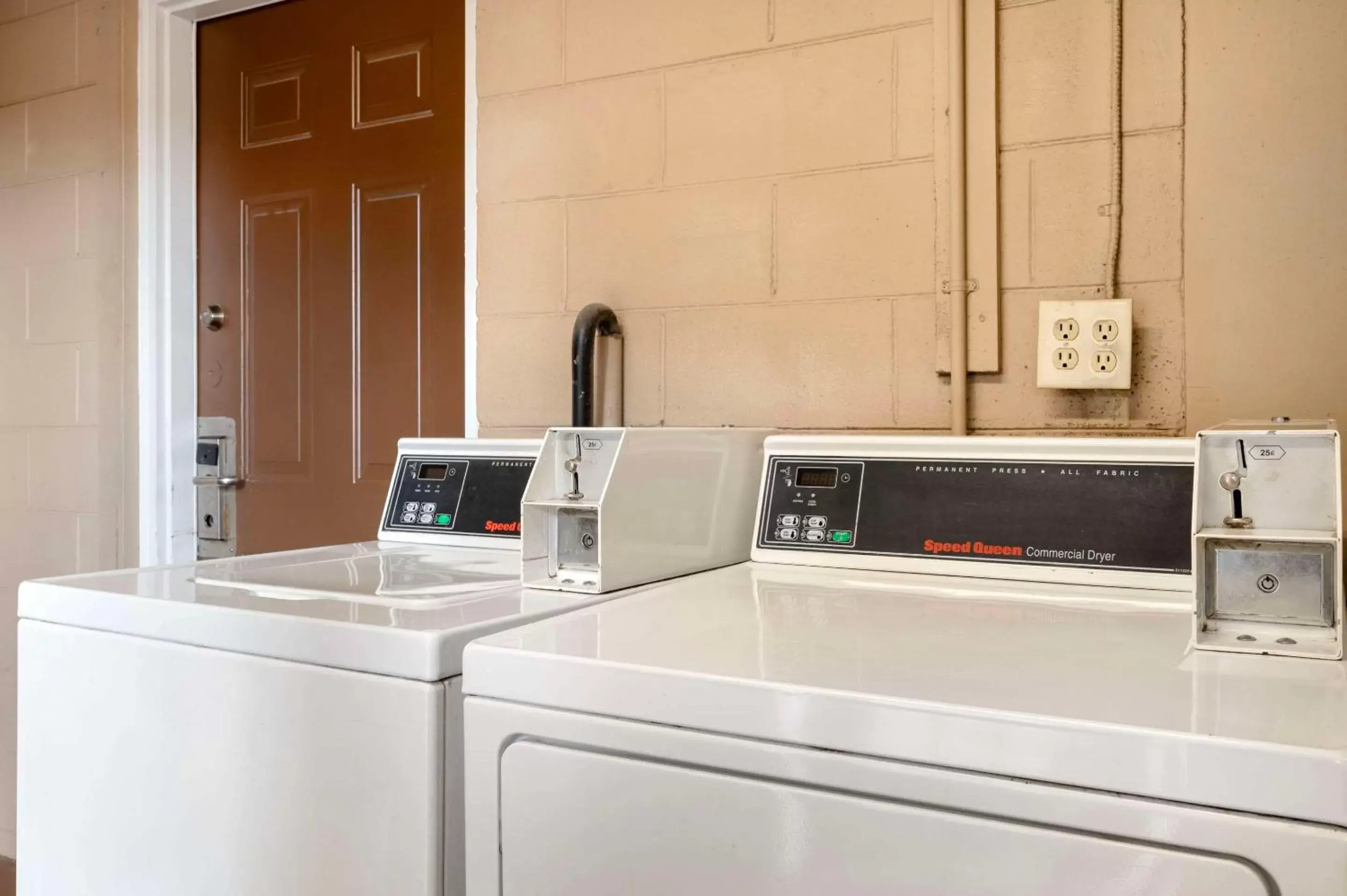 Other, Kitchen/Kitchenette in Rodeway Inn Terre Haute