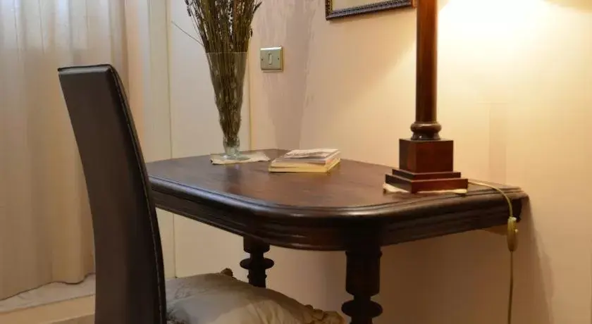 Dining Area in Borgo Antico Santa Lucia