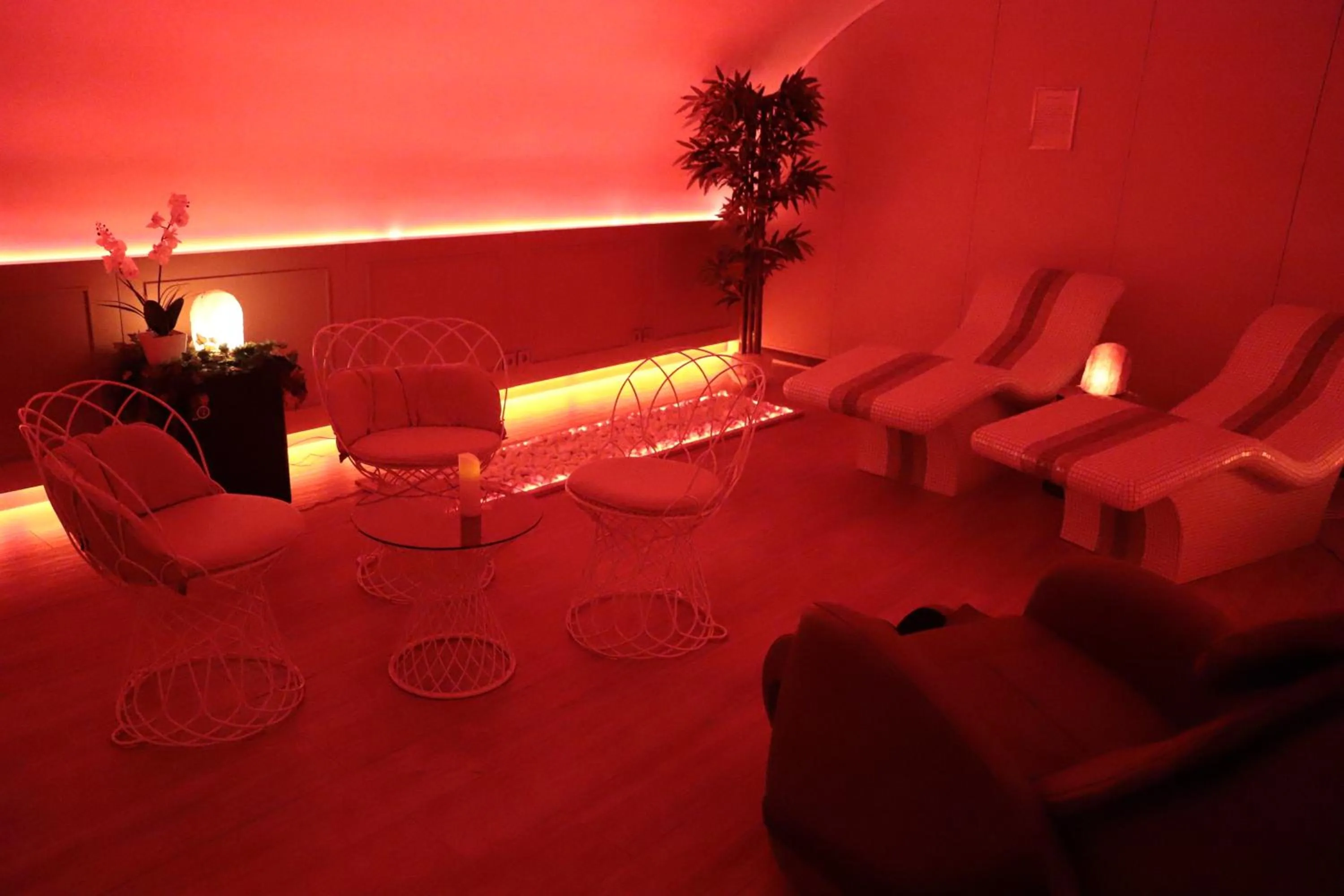 Spa and wellness centre/facilities in Hôtel Brésil Opéra SPA