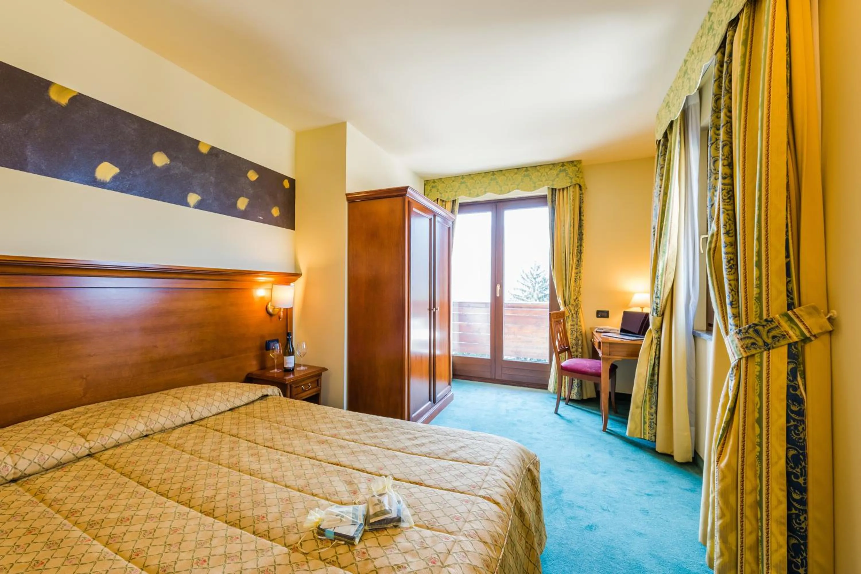 Bed in Hotel Au Soleil