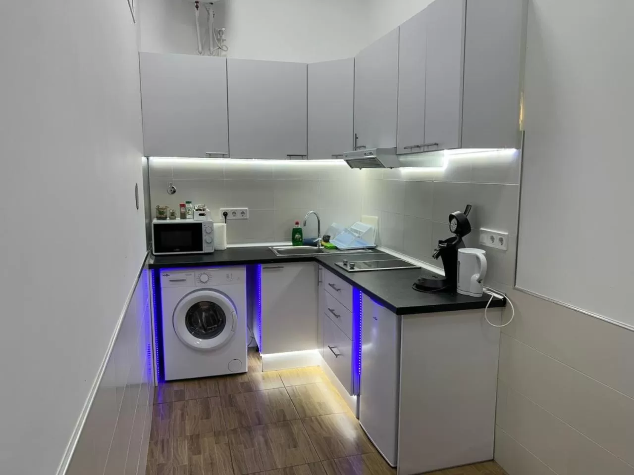 Kitchen/Kitchenette in Grandera Apart`s - Lliri 7