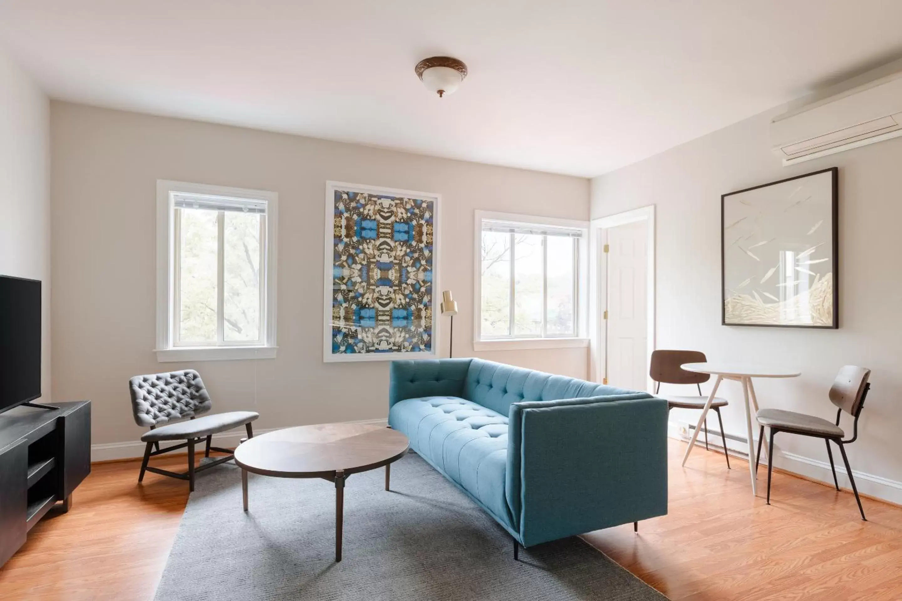 Living room, Seating Area in Sonder Del Ray