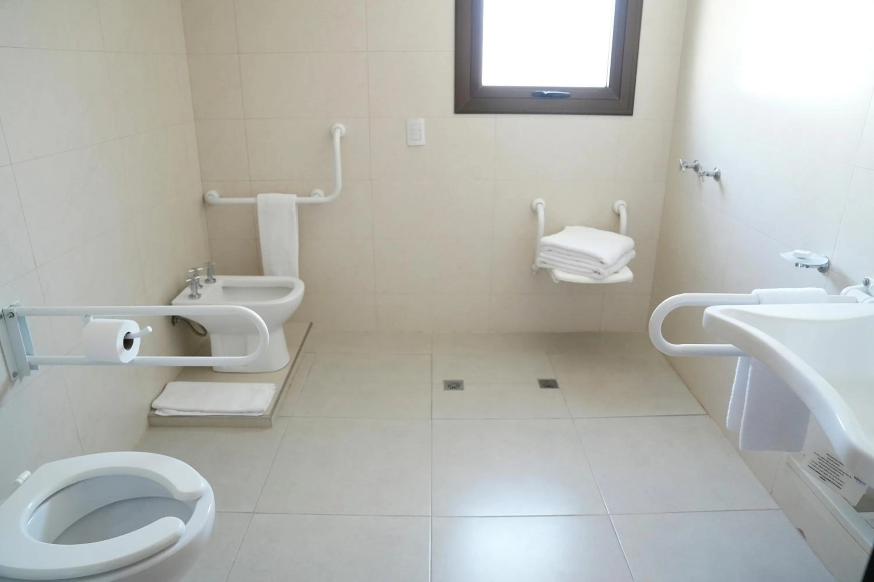 Facility for disabled guests in Hotel Metropolitano Supara