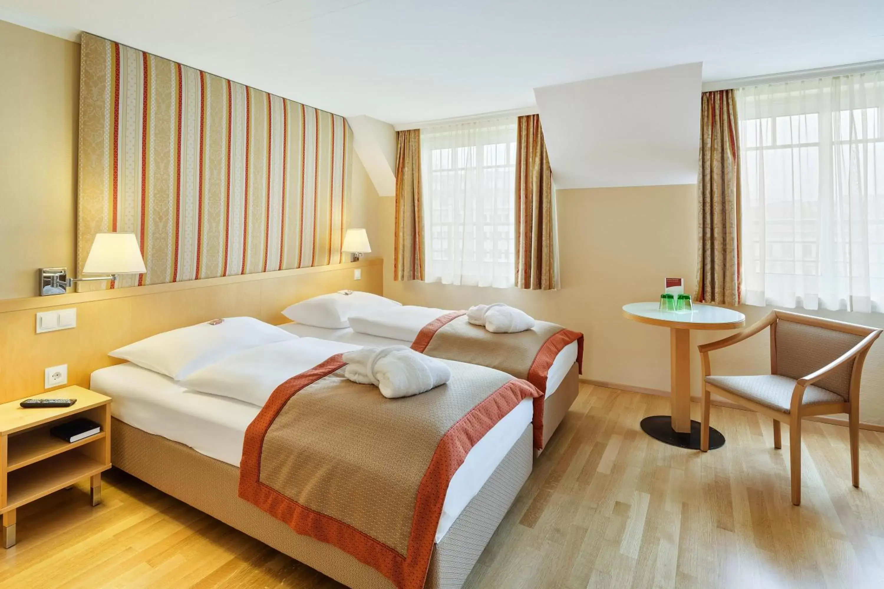 Bed in Austria Trend Hotel Ananas Wien