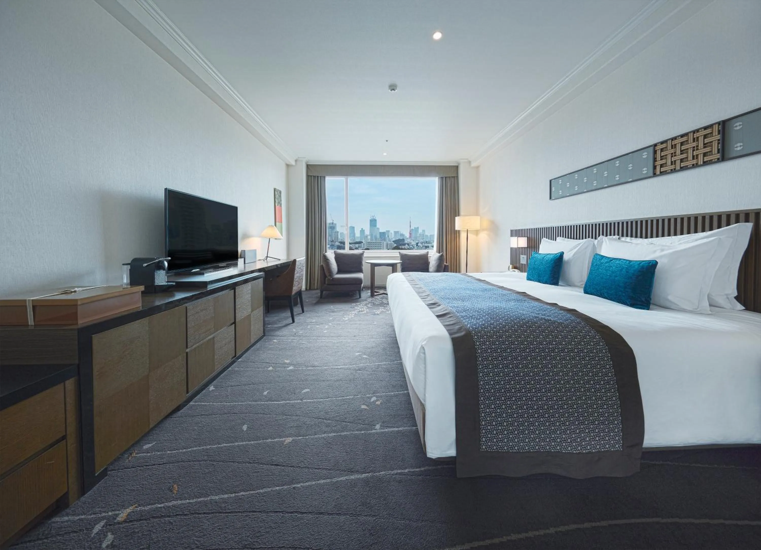 Photo of the whole room, Bed in The Prince Sakura Tower Tokyo, Autograph Collection