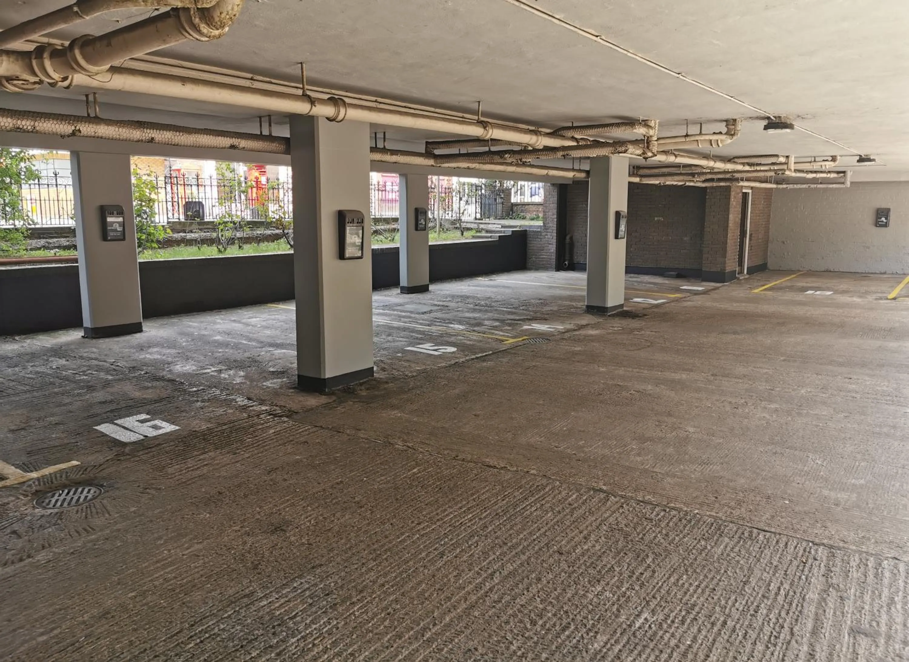 Parking in Hotel Lily