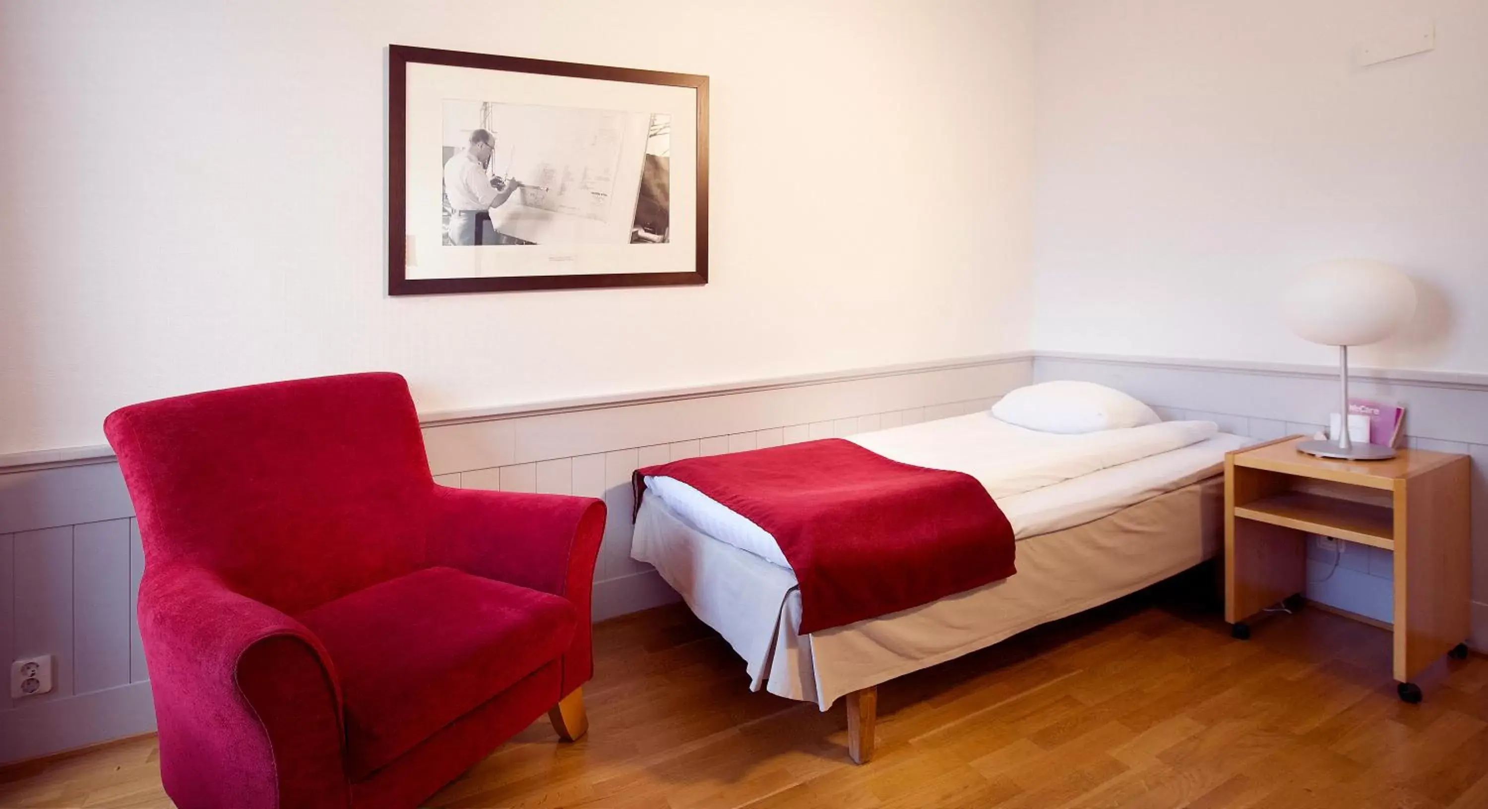 Bed, Room Photo in Clarion Collection Hotel Bolinder Munktell Bed, Room Photo in Clarion Collection Hotel Bolinder Munktell