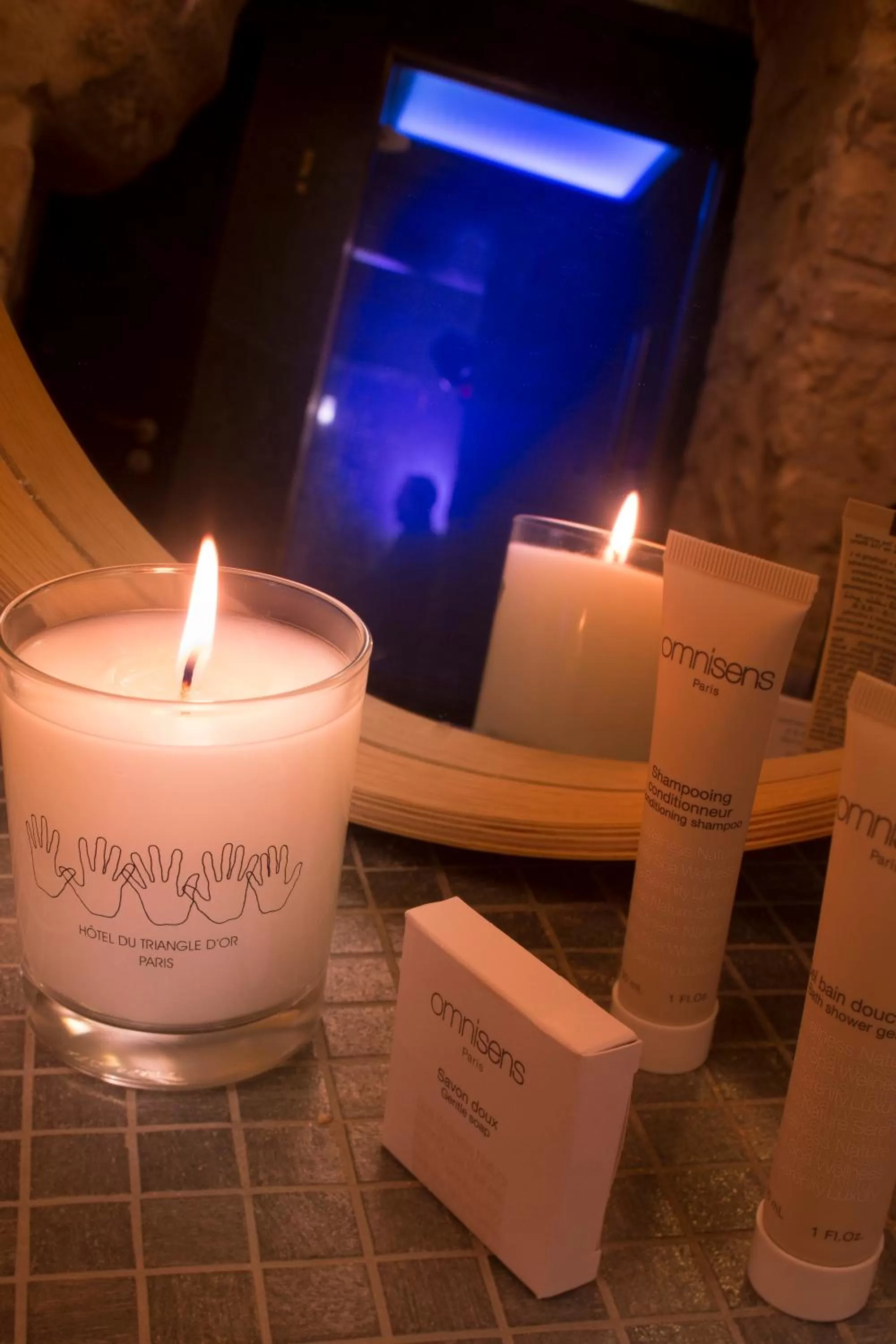 Bathroom in Hôtel du Triangle d'Or