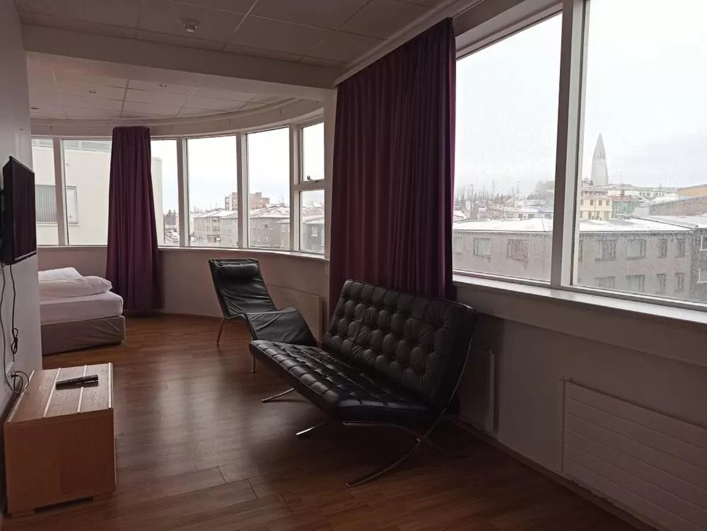 View (from property/room), Bed in 101 Guesthouse Hotel