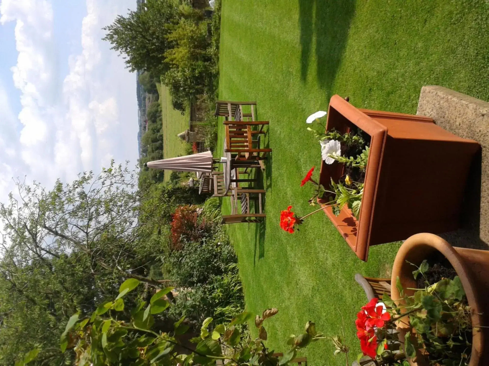 Patio, Bird's-eye View in Best Western Sysonby Knoll