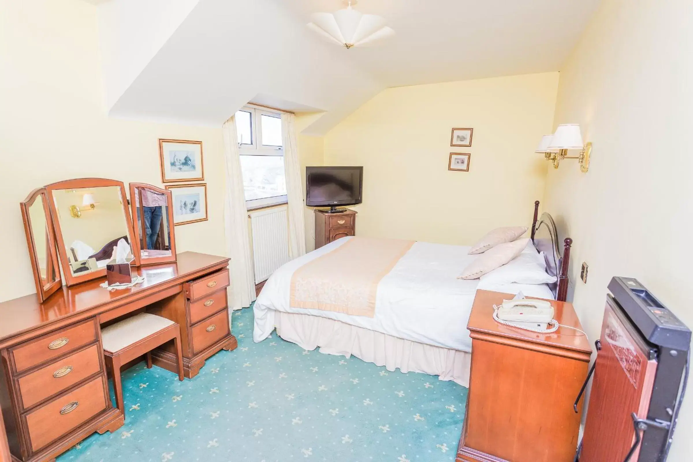 Suite with Sea View in Hotel Victoria Suite with Sea View in Hotel Victoria