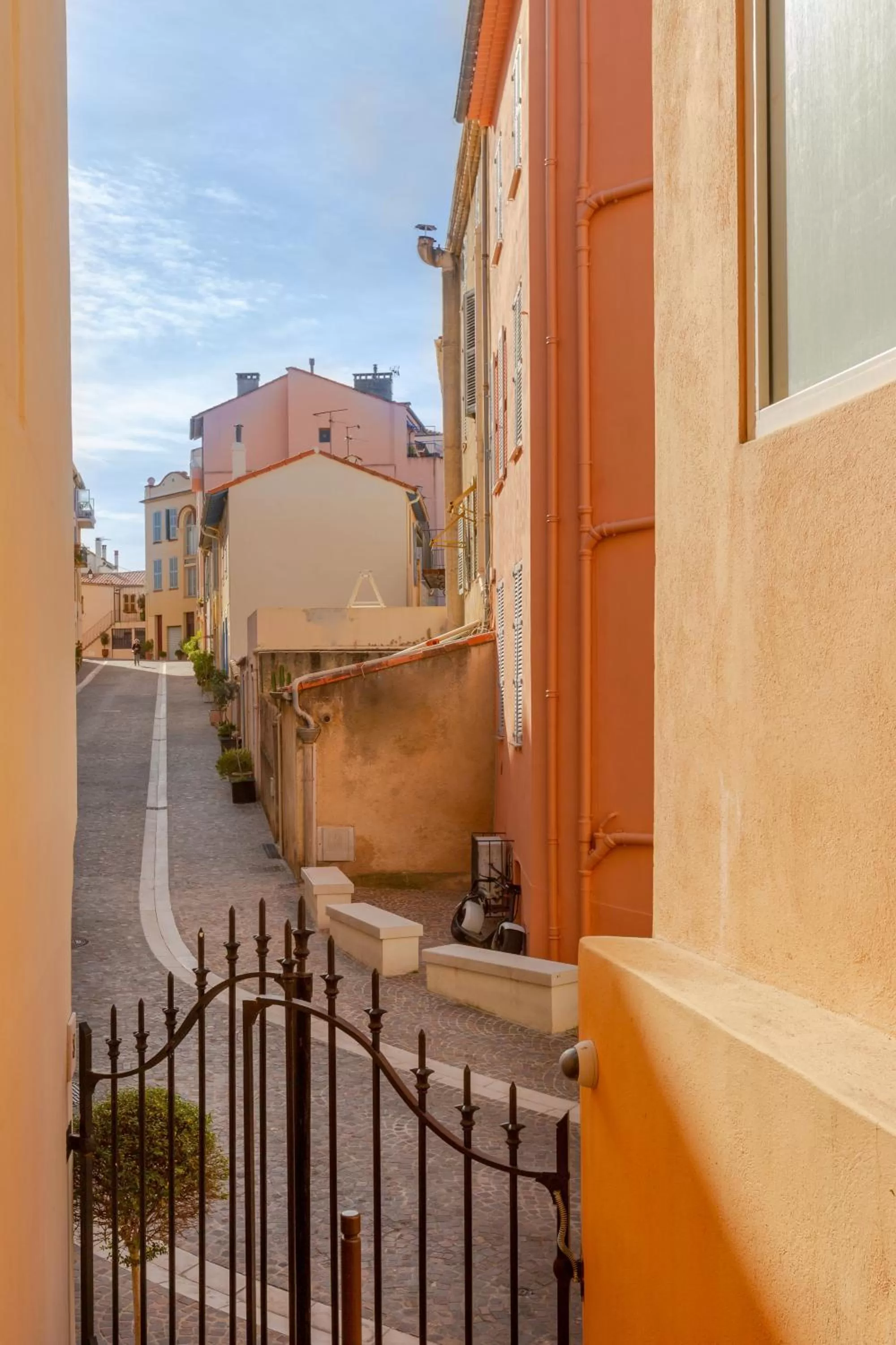 Neighbourhood in Traverse Des Artistes