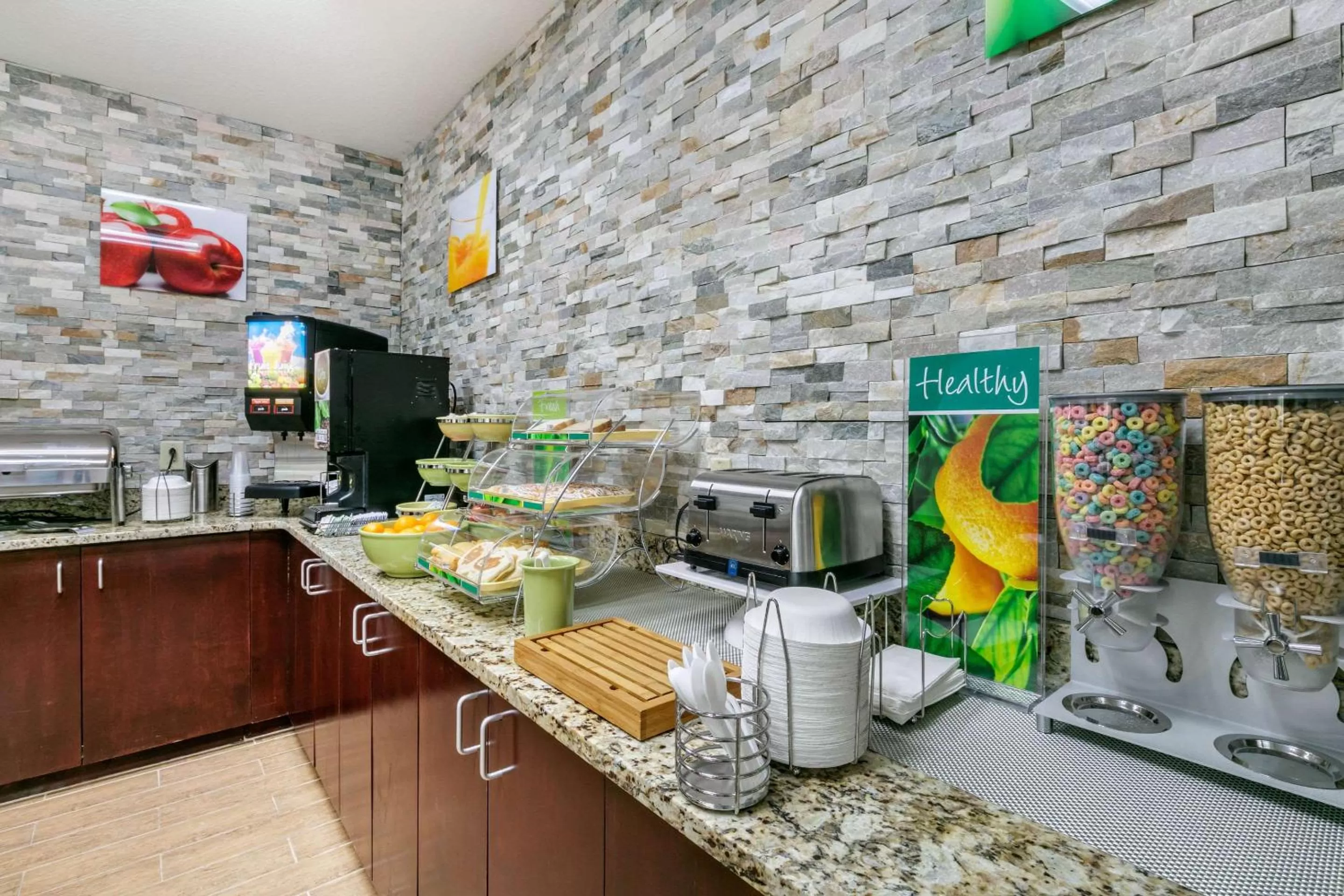 Restaurant/places to eat in Quality Inn Monteagle