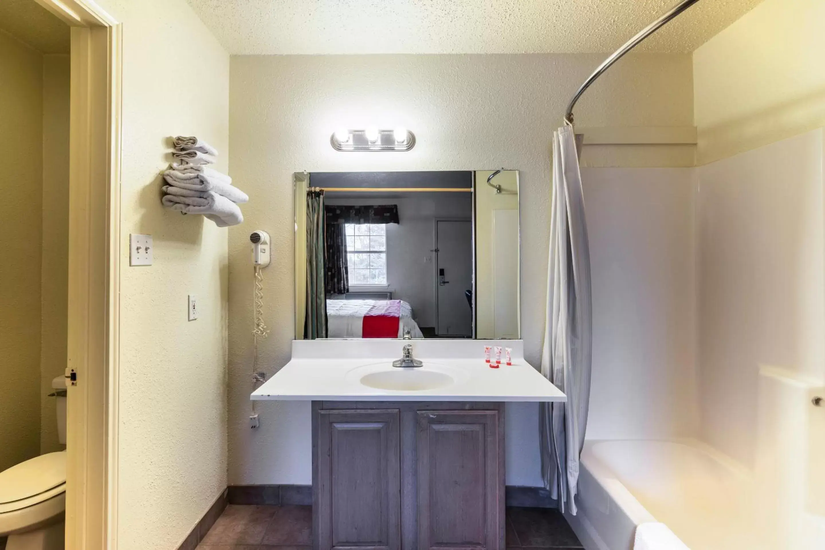 Bathroom in OYO Hotel Decatur TX Hwy 287 Northwest