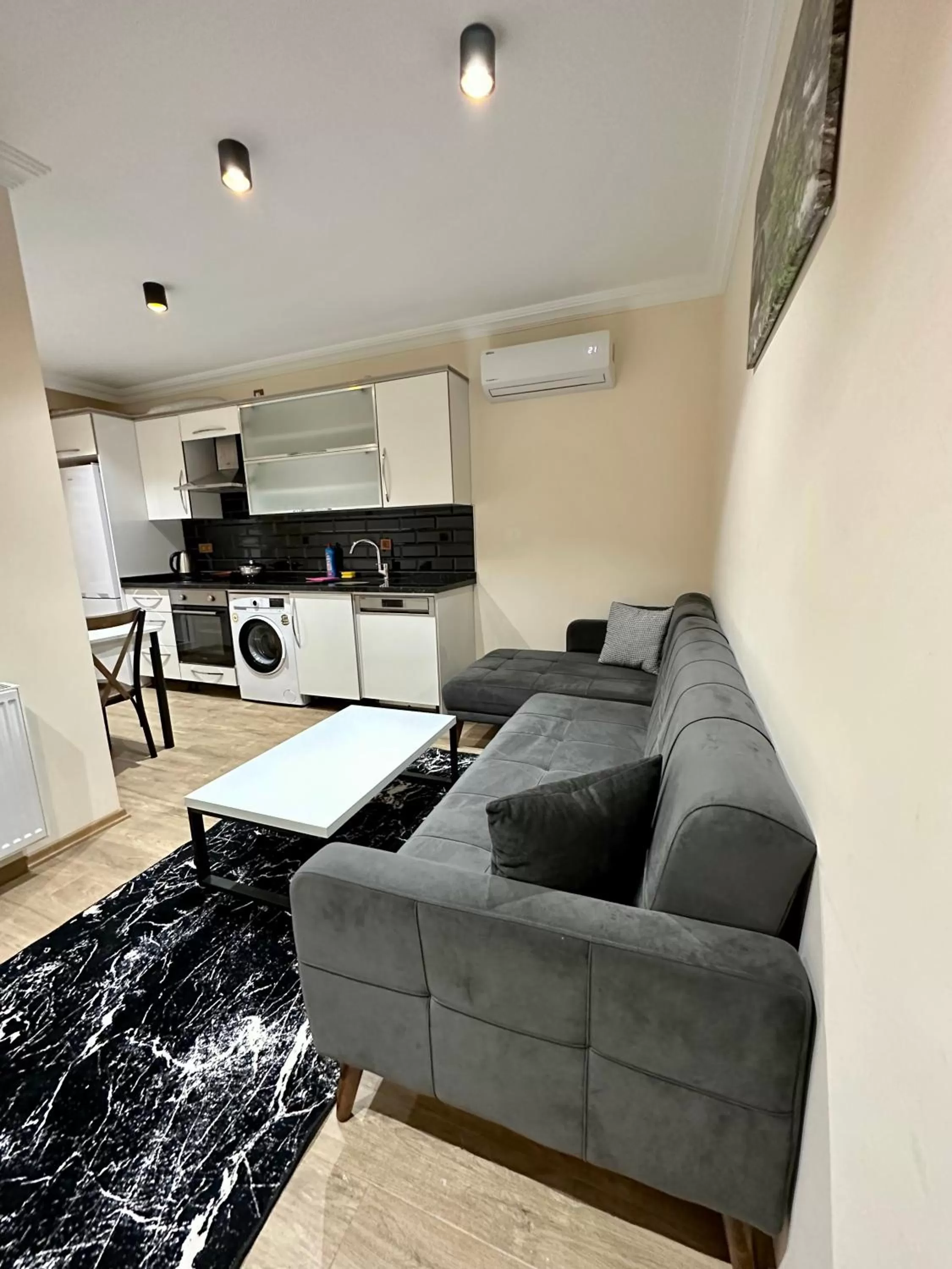 Living room in White House Apart