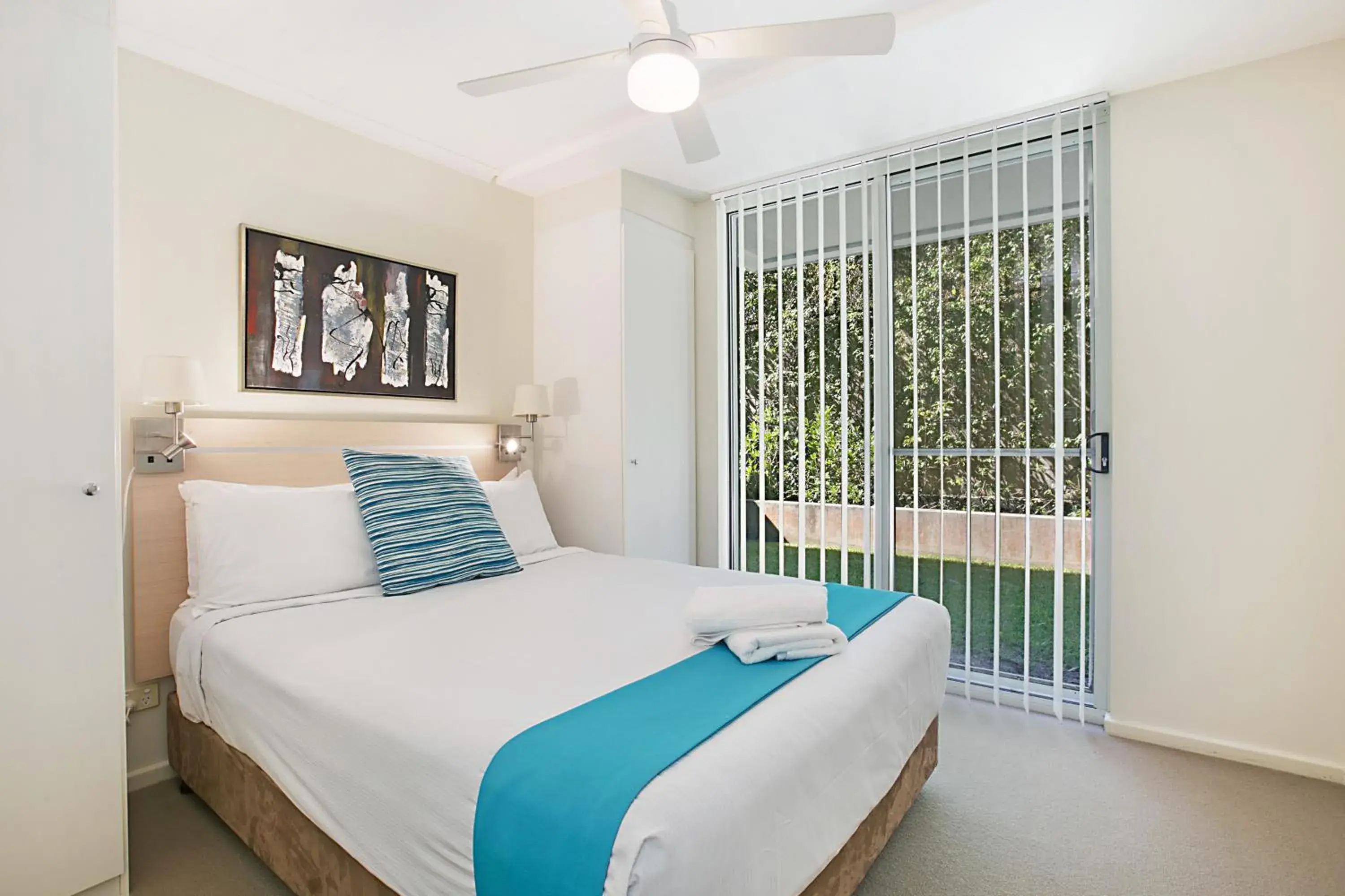 Bedroom, Bed in Mantra Nelson Bay