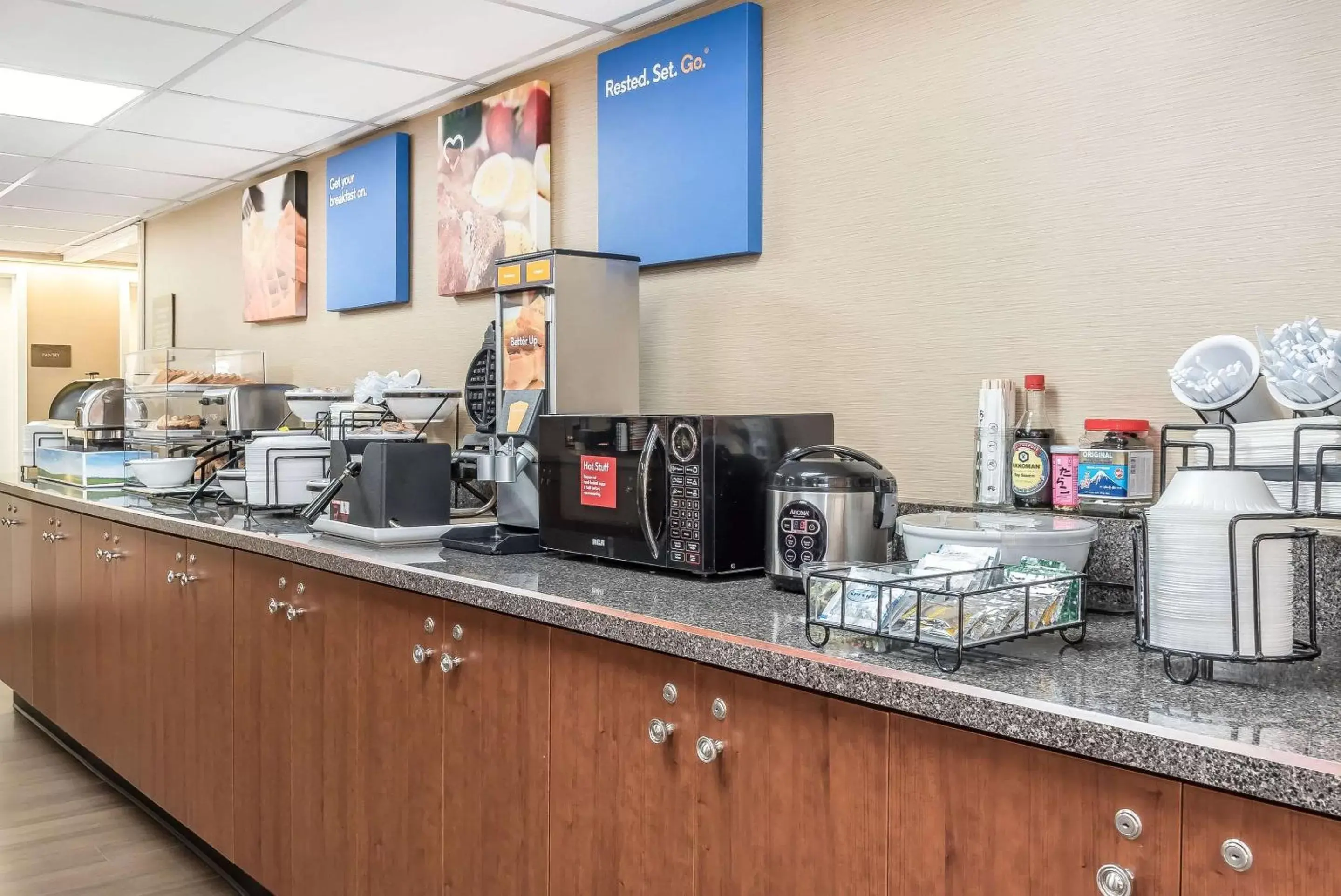 Restaurant/places to eat in Comfort Inn & Suites Piqua-Near Troy-I75