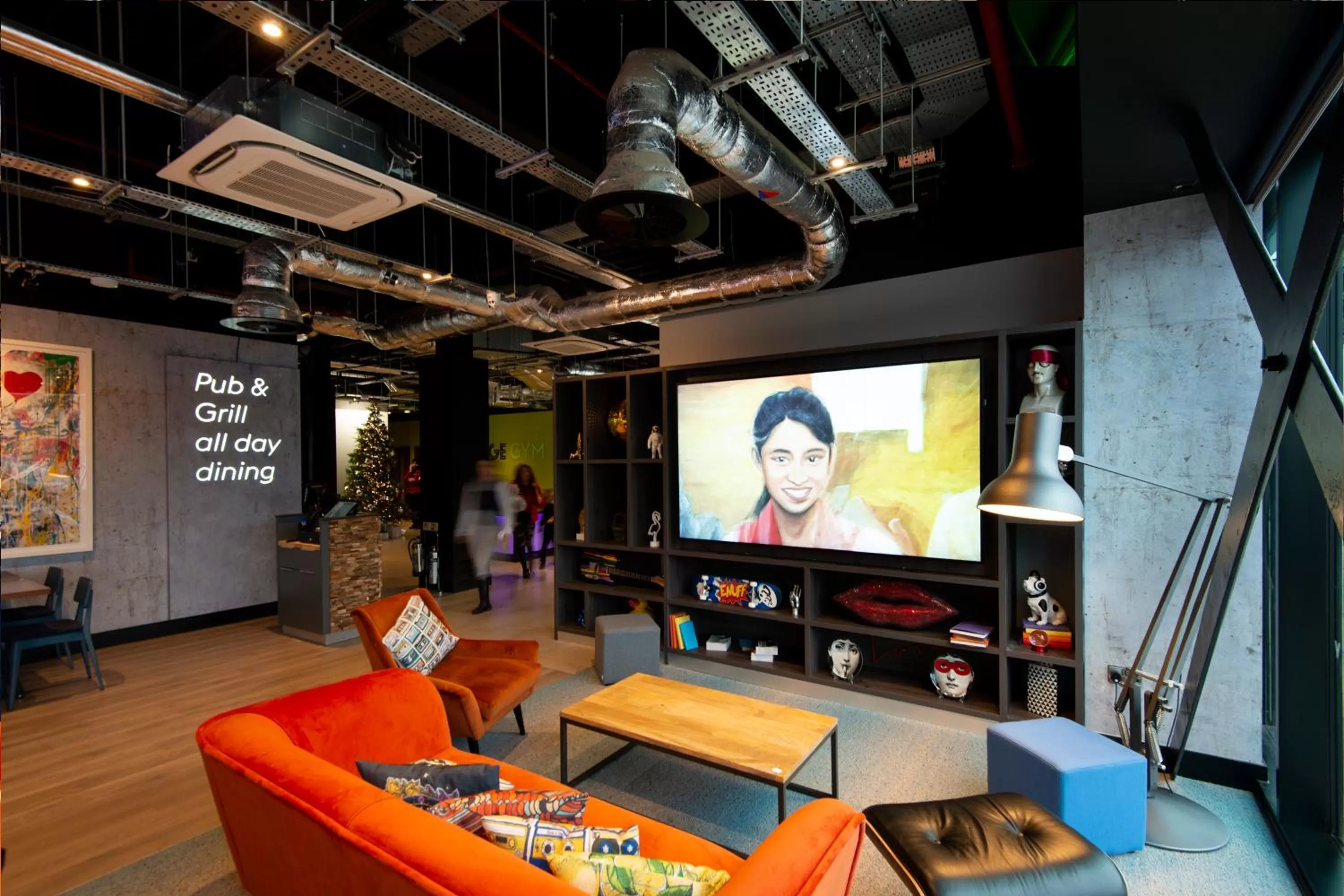 Lounge or bar in Village Hotel Southampton Eastleigh