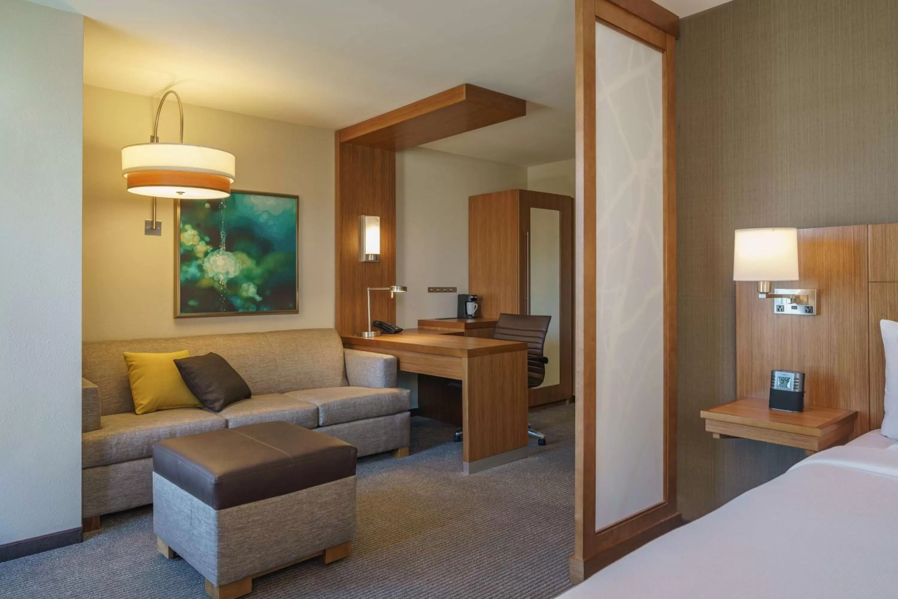 Photo of the whole room, Bed in Hyatt Place Houston Galleria
