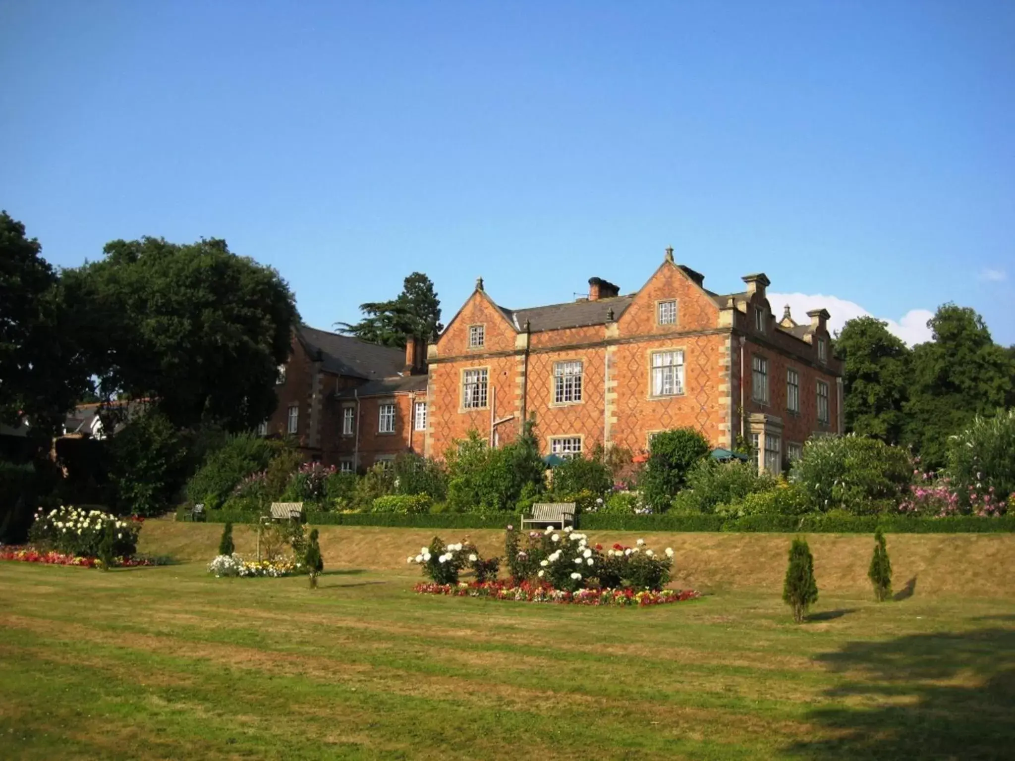 Facade/entrance, Property Building in Willington Hall Hotel