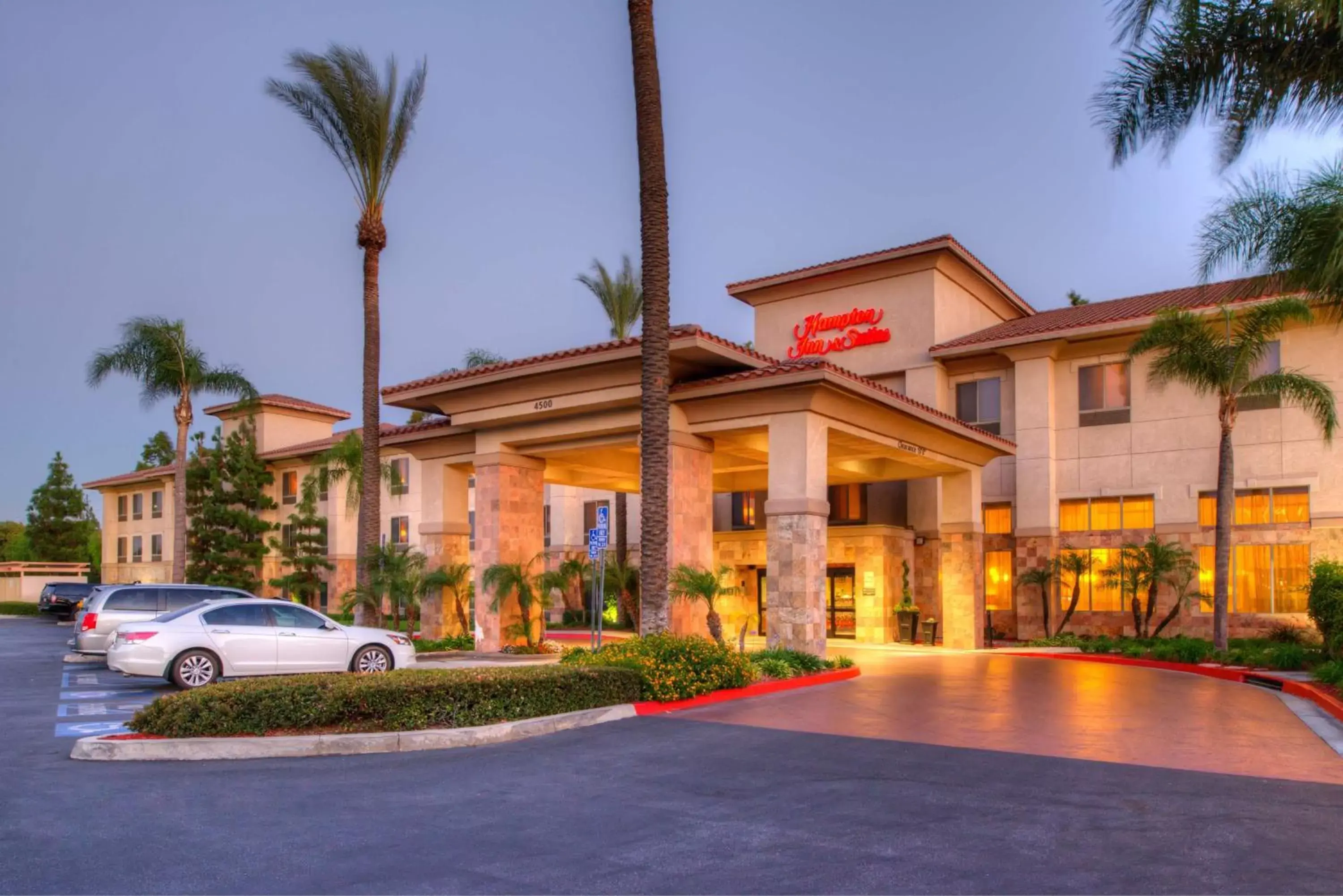 Property building in Hampton Inn & Suites Ontario Property building in Hampton Inn & Suites Ontario