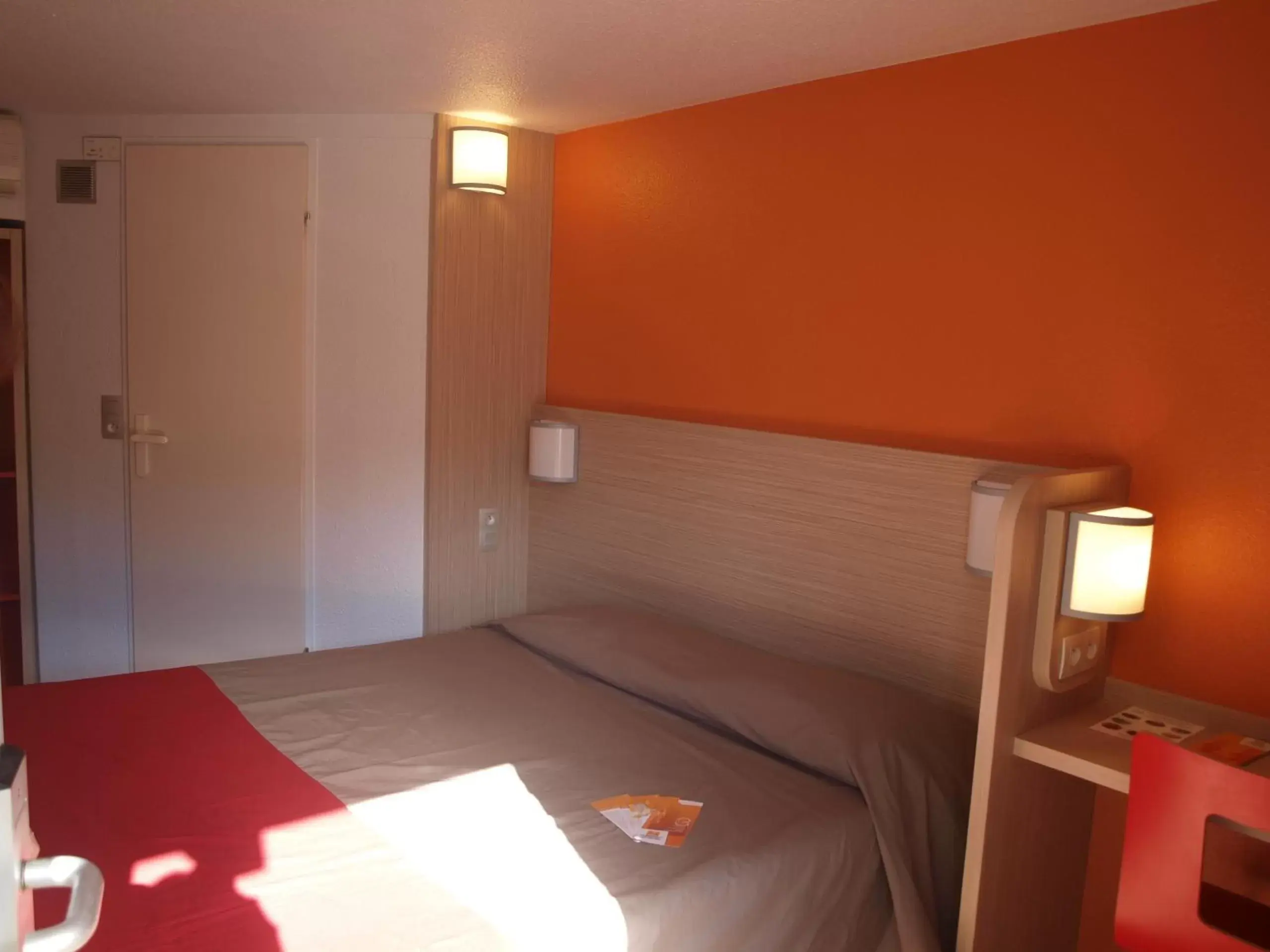 Bed in Premiere Classe Beziers