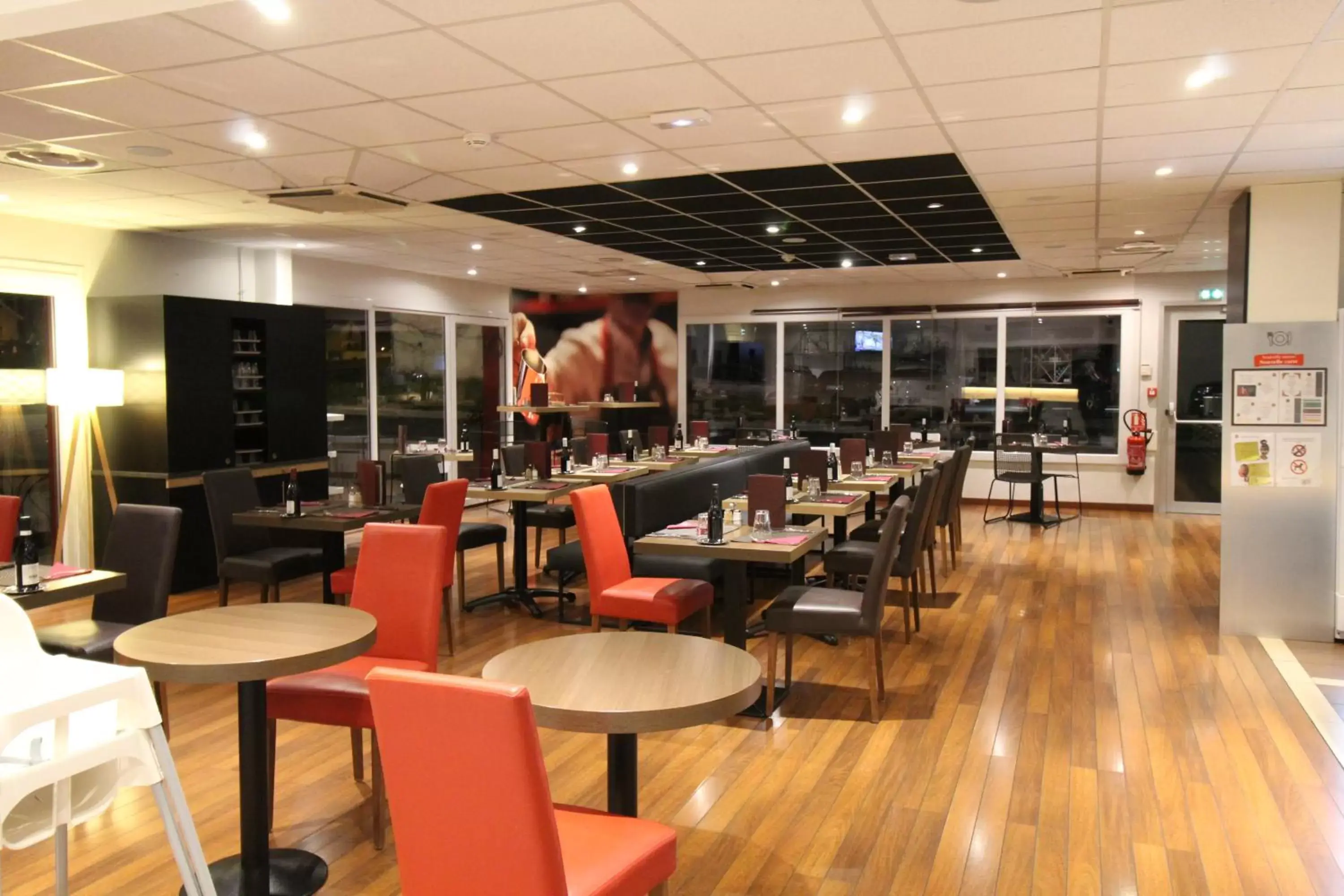 Restaurant/Places to Eat in ibis Dijon Sud