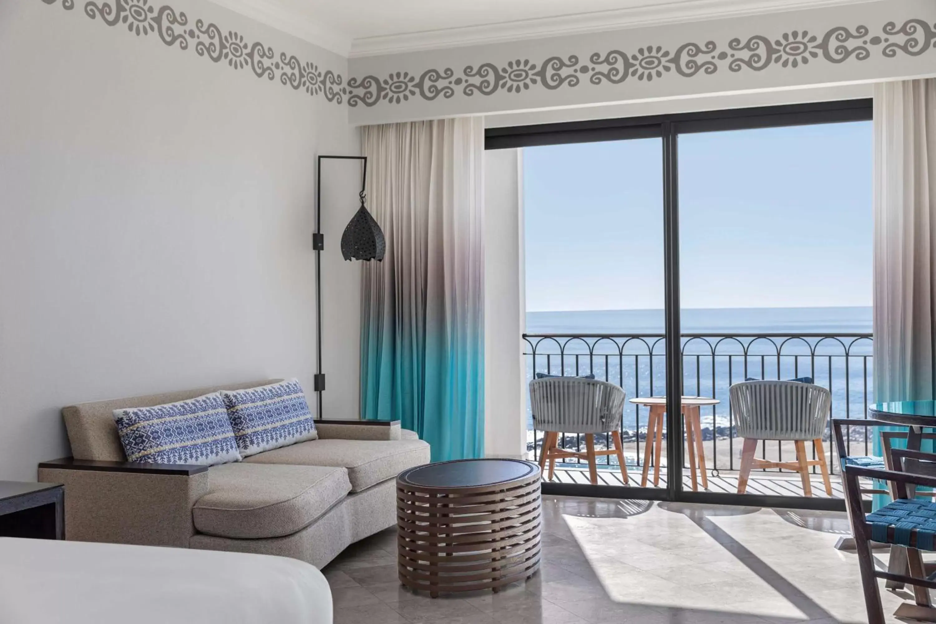 Living room, Seating Area in Hilton Los Cabos