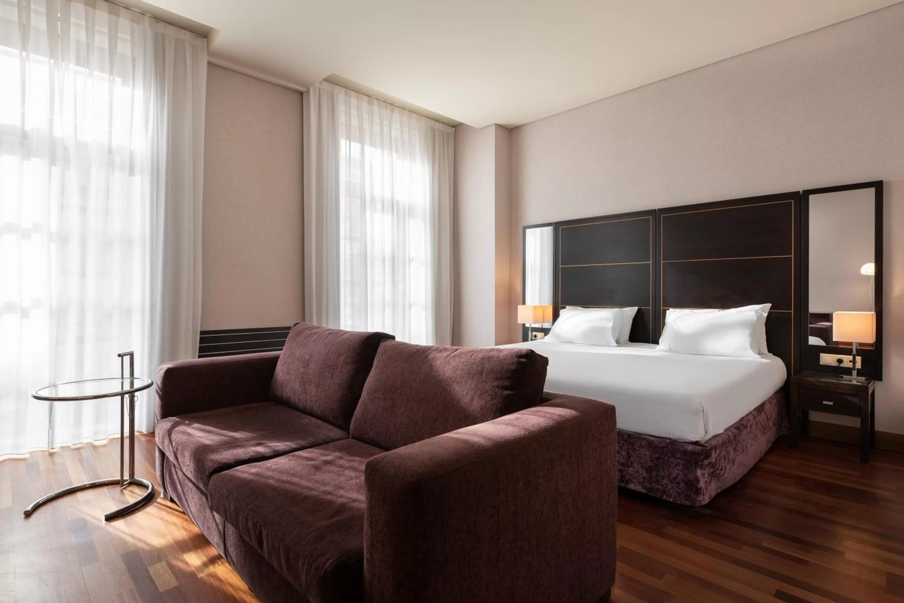 Property building, Bed in Eurostars das Artes