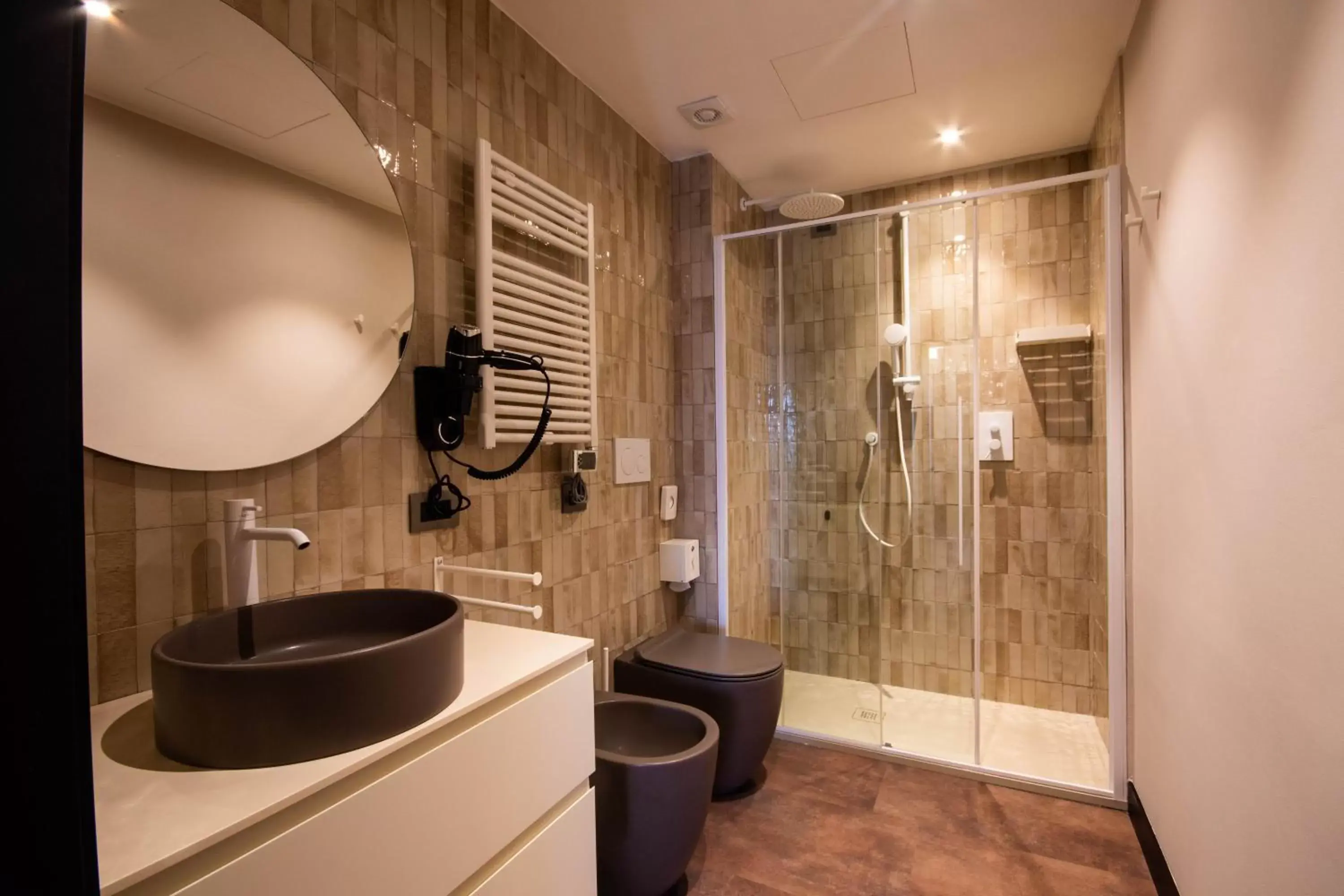 Shower, Bathroom in Gasometer Urban Suites